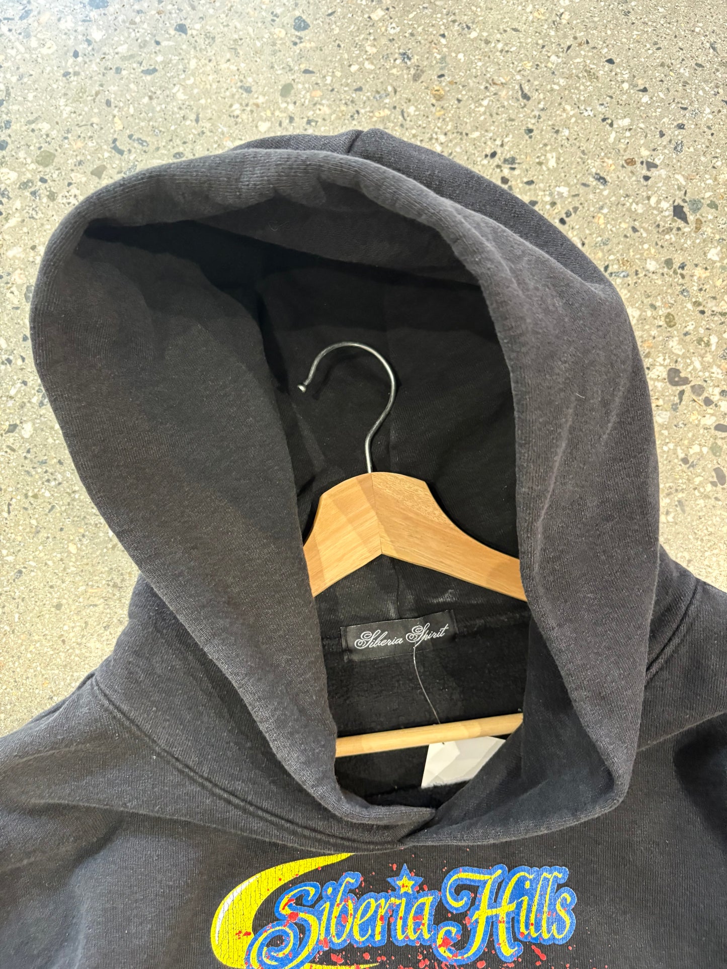 (L/XL) Siberia Hills Black Hoodie