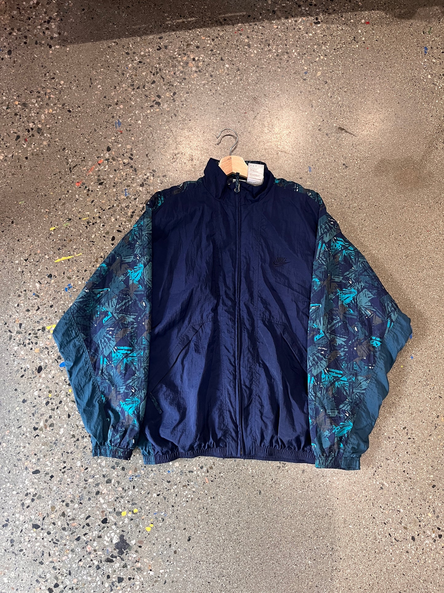 (L) 1990s Nike Design Windbreaker
