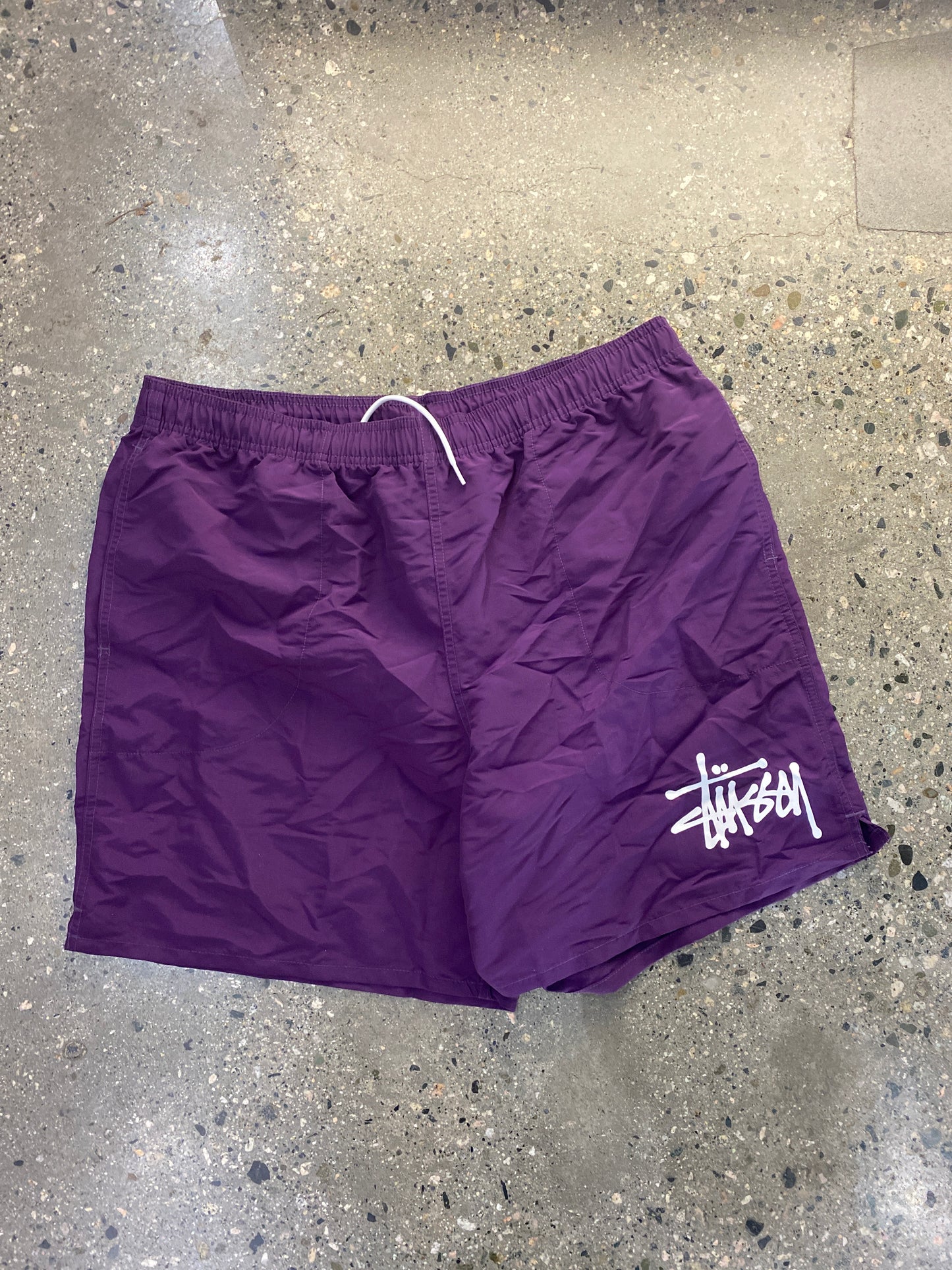 (L) Stussy Script Grape Short