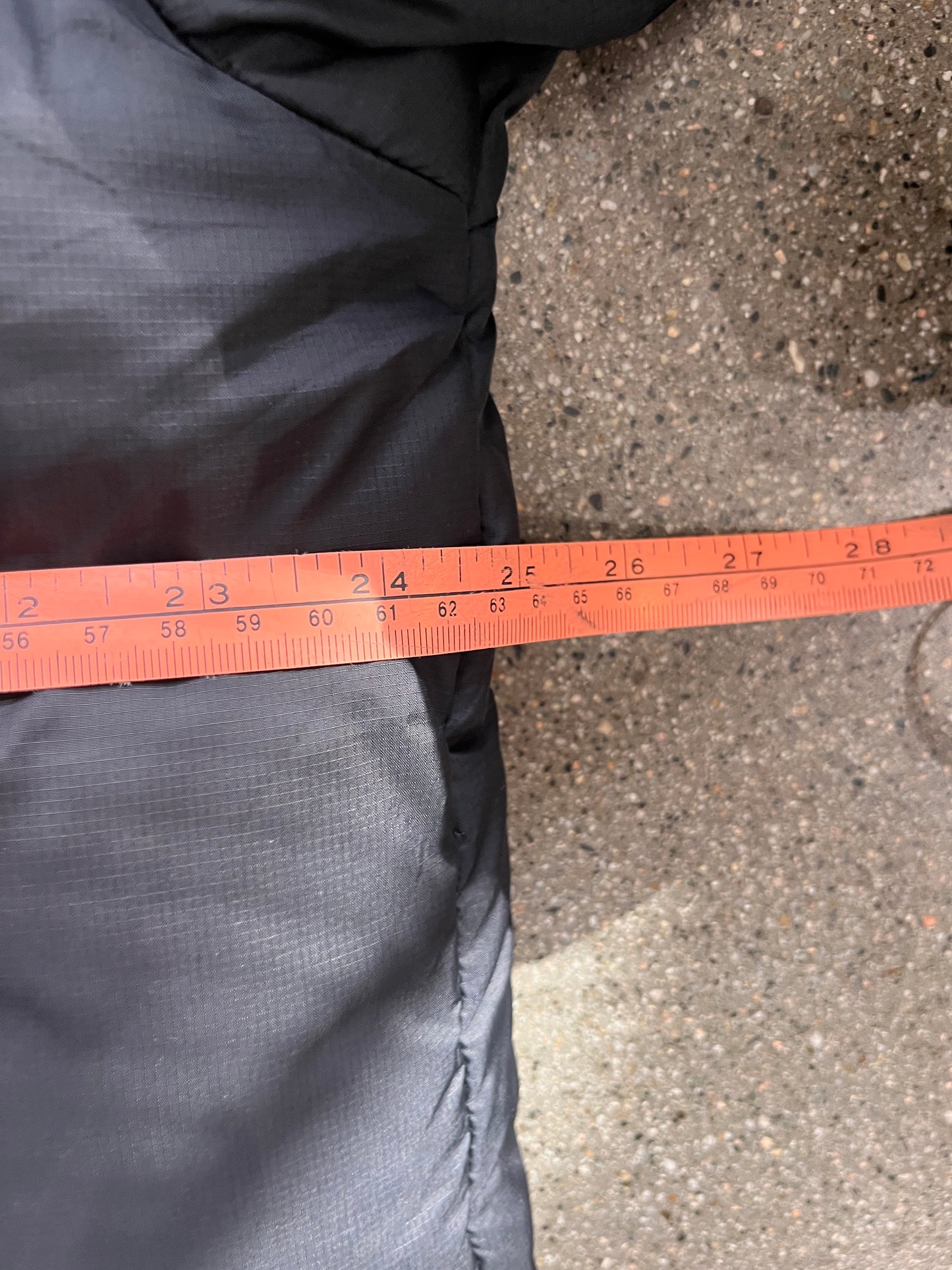 (Mens L) TNF 700 Black Puffer