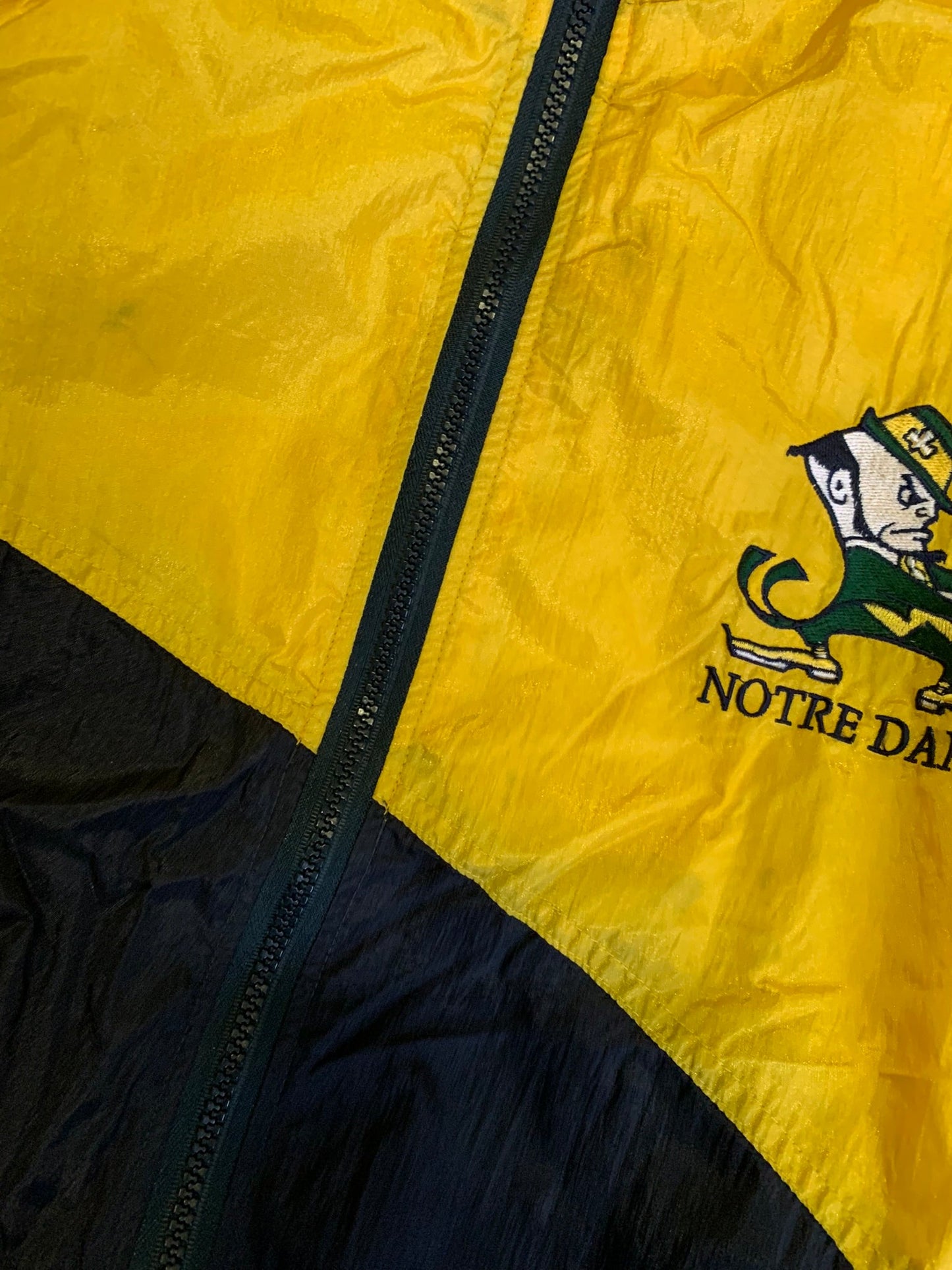 (M/L) 90’s Notre Dame Chalkline Windbreaker