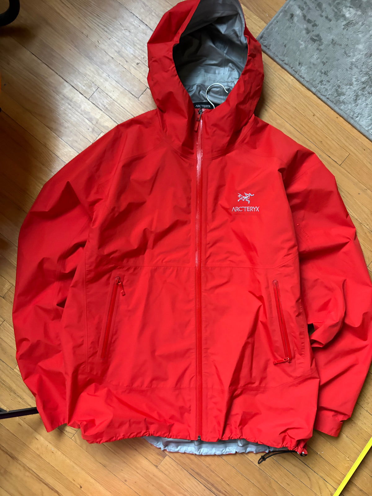 (XXL) Arcteryx Zeta SL Strawberry Red Goretex Jacket
