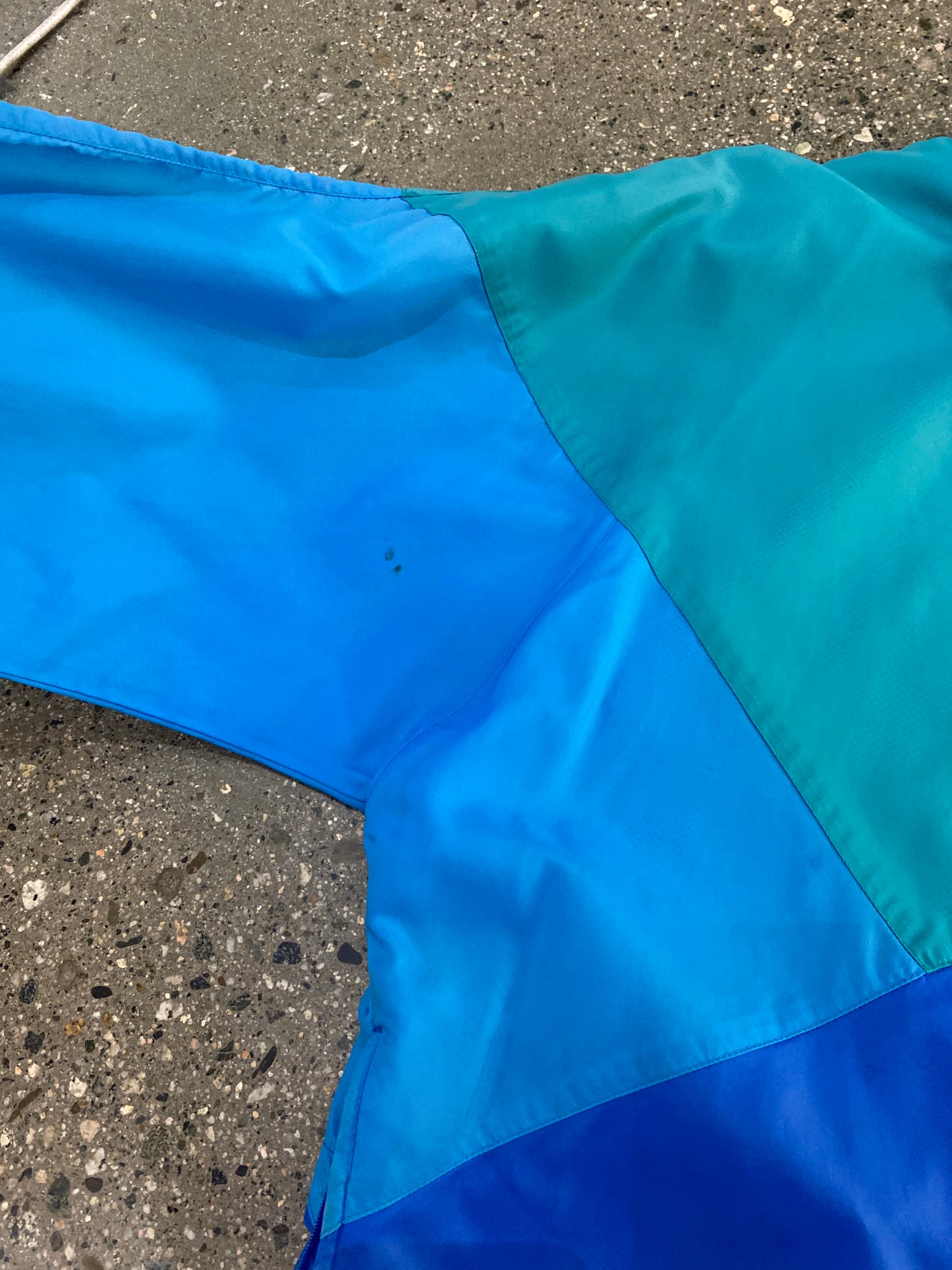(XL/2X) 90's Nike Color Block Windbreaker