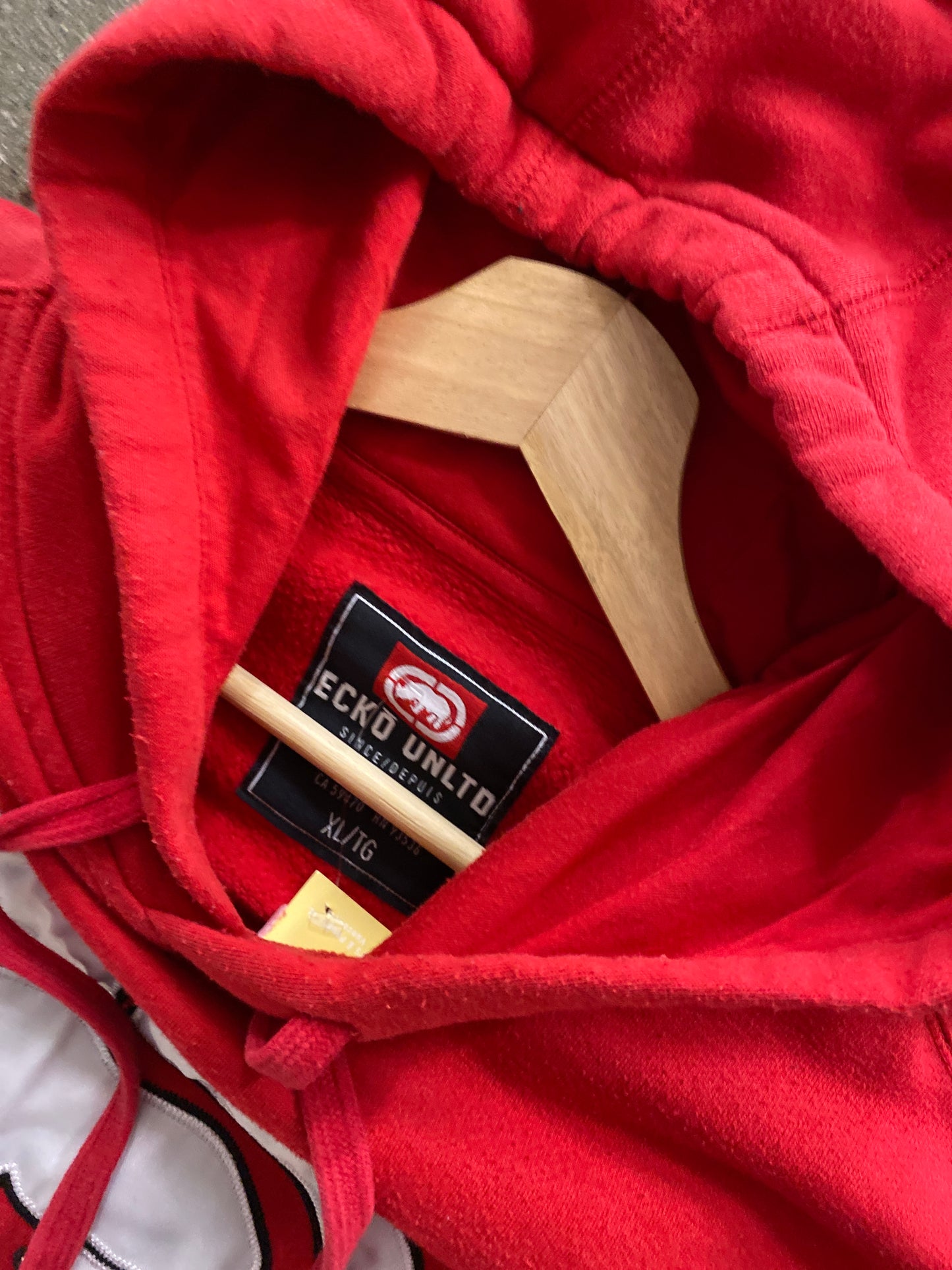 (L/XL) Red ecko hoodie