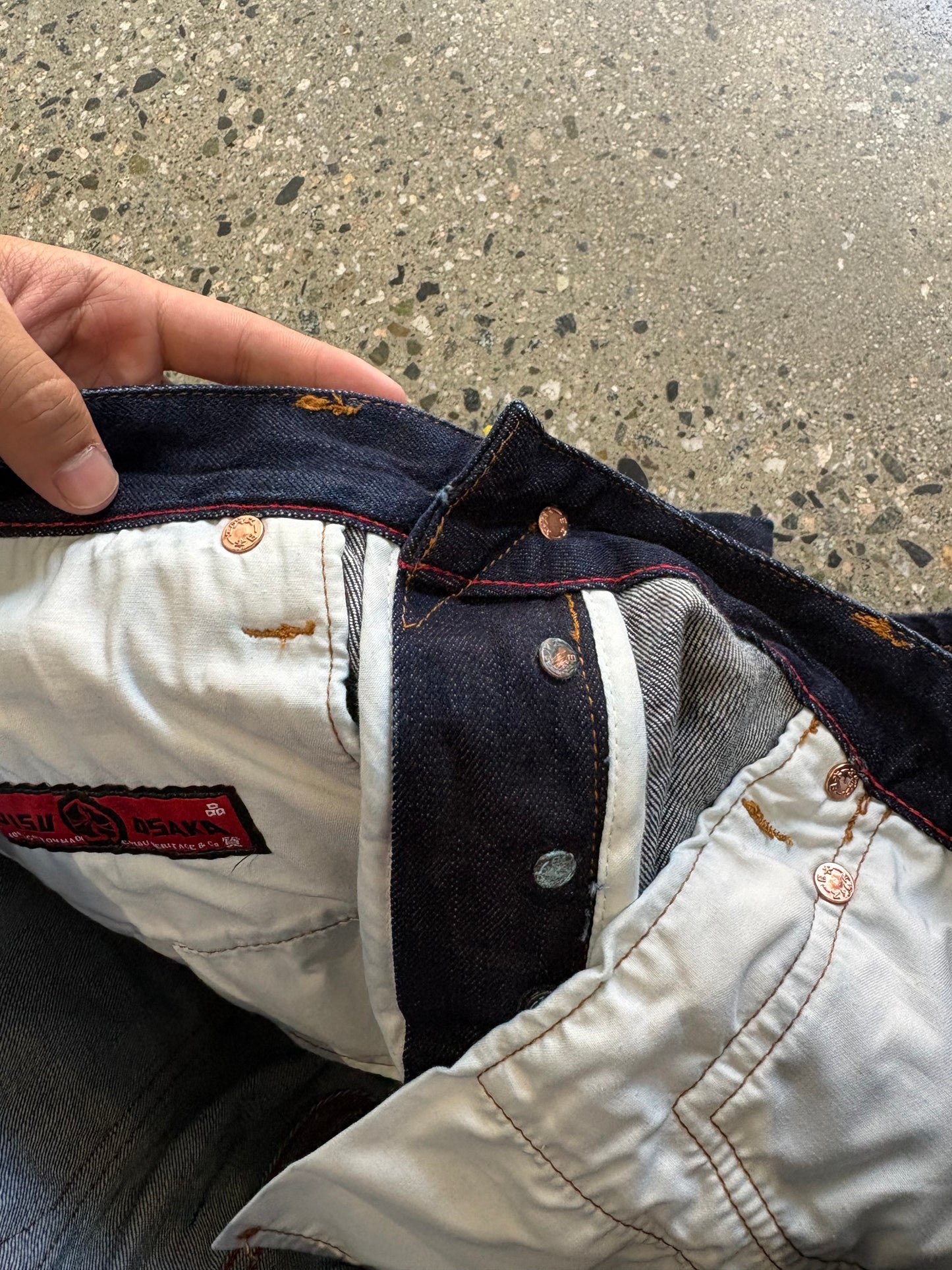 (33”W) Evisu Dark Indigo Jorts