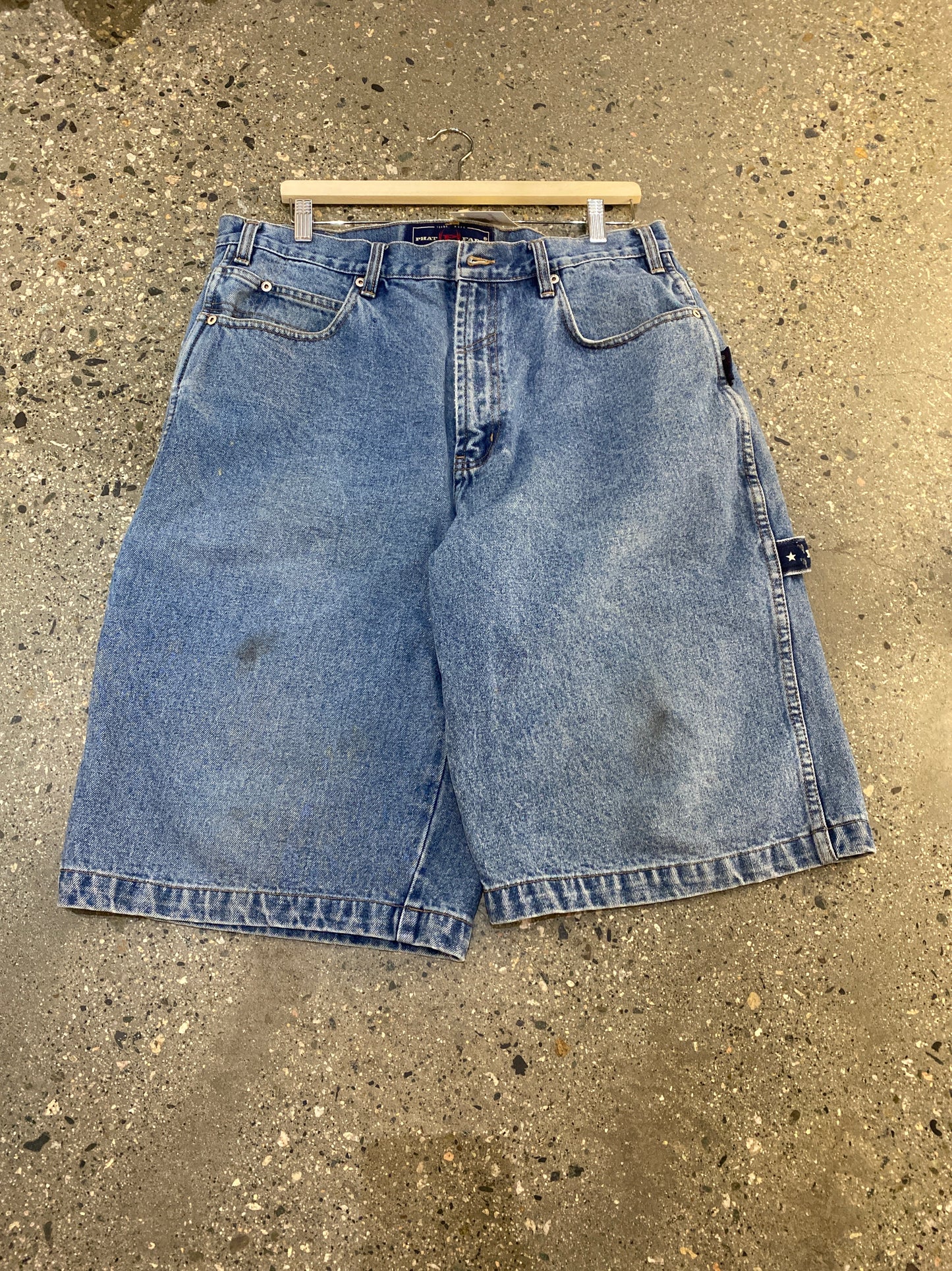 (36”) Phat Farm Baggy Carpenter Jorts