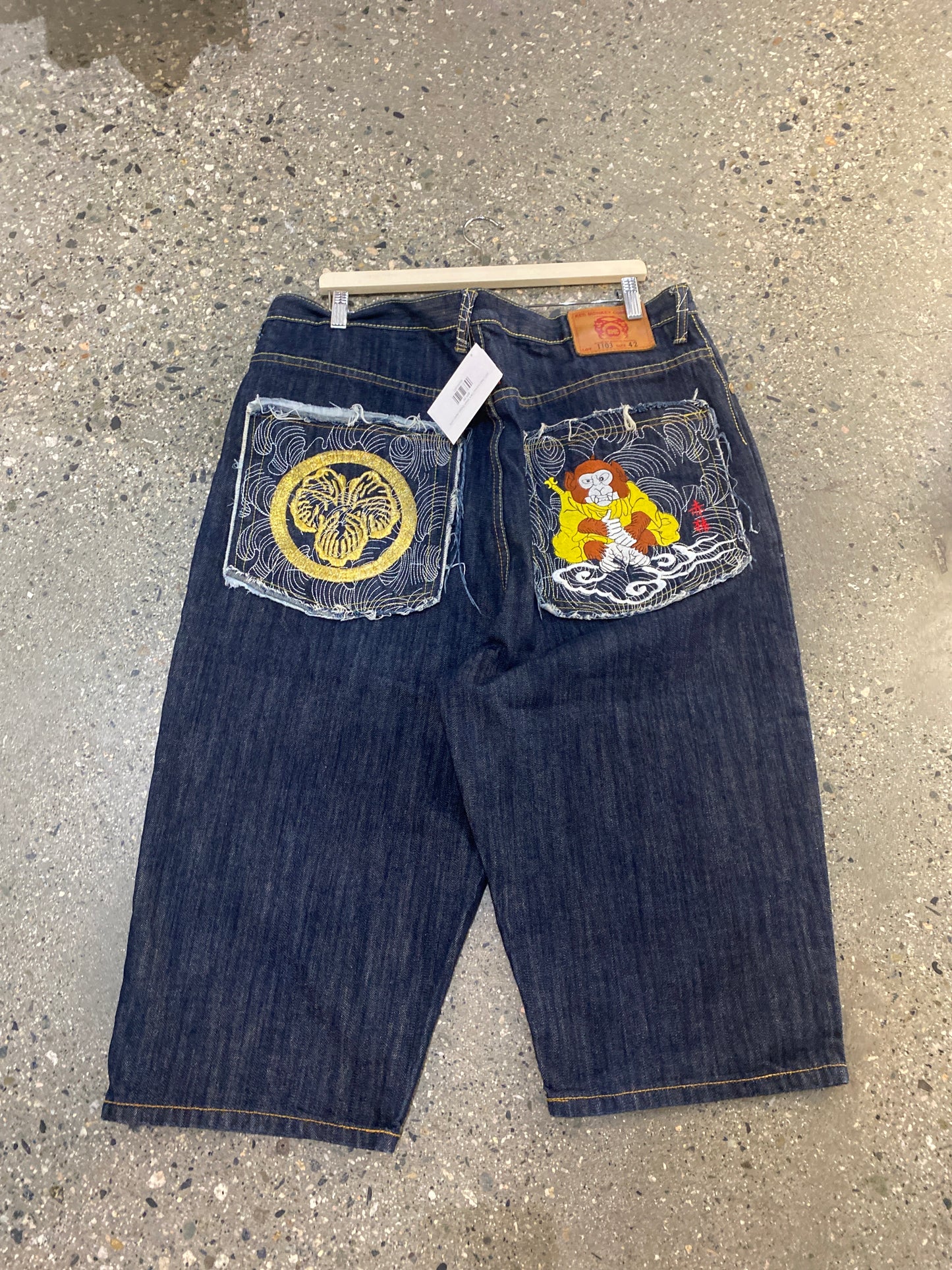(42”) Red monkey Dark Wash Baggy Japan Jorts