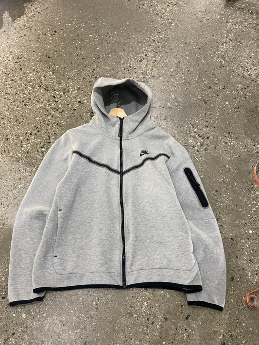 (M) Nike Tech Fleece ( AS IS )