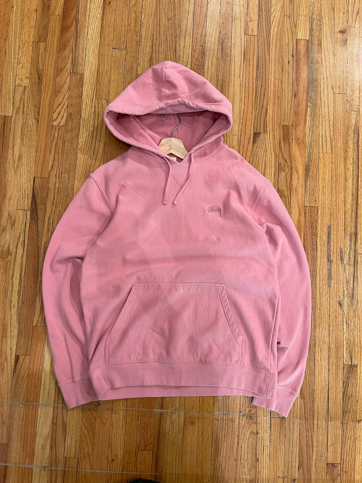 (M) Stussy tonal pink hoodie