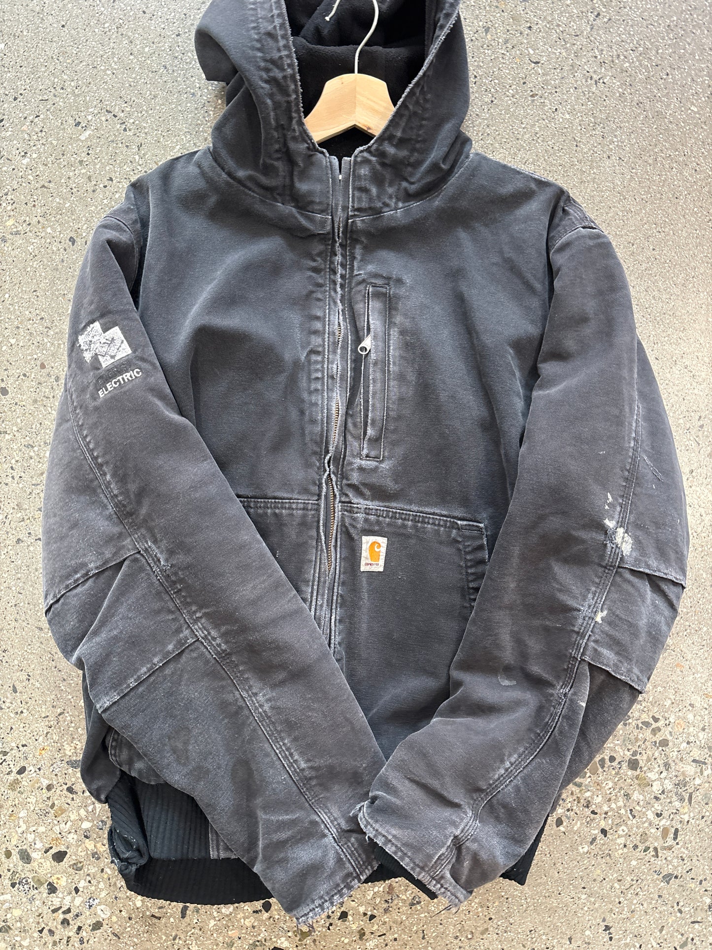 (XL) Black Carhartt Utility Hooded Jkt ( No Zipper Pull)