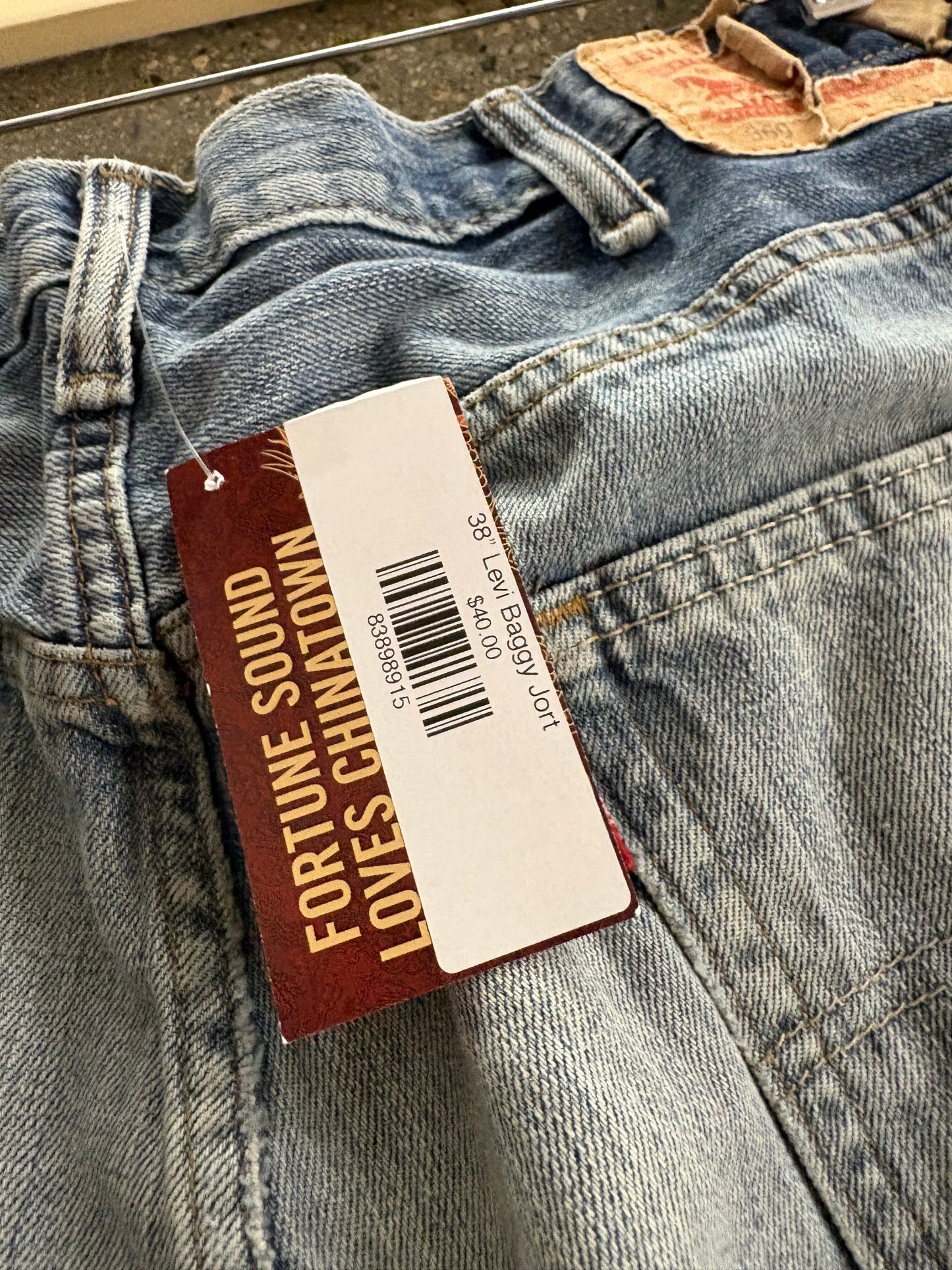 38” Levi Baggy Jort