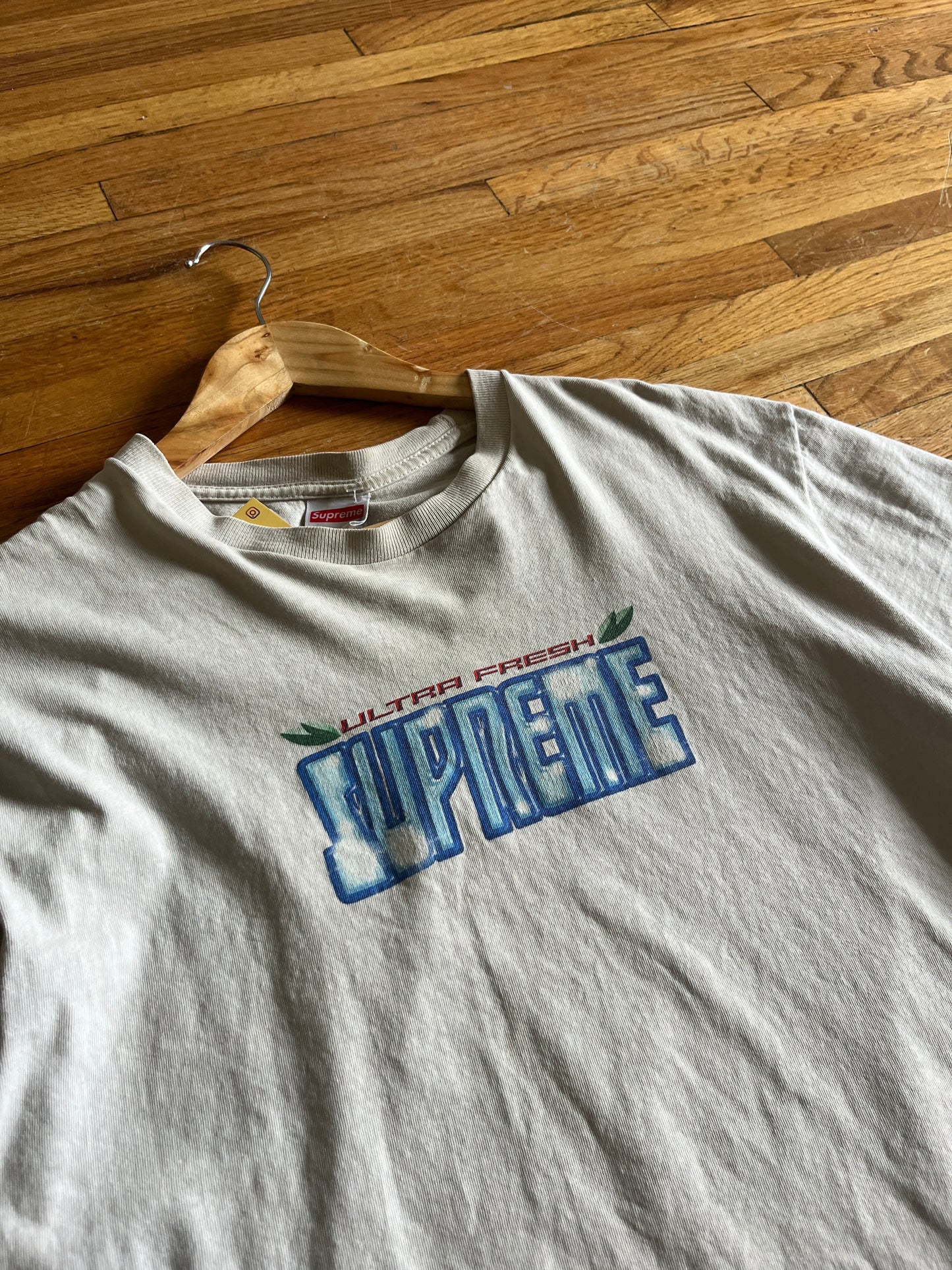 (M) Supreme Ultra Fresh Tee