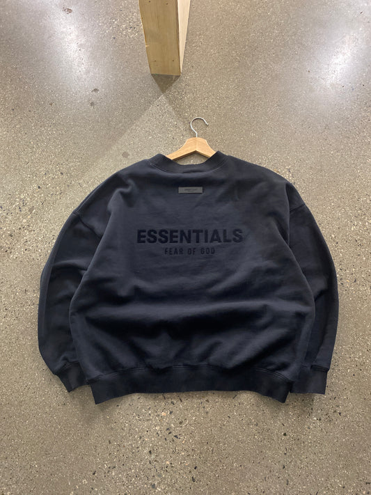 (L) Essentials FOG BLACK CREWNECK
