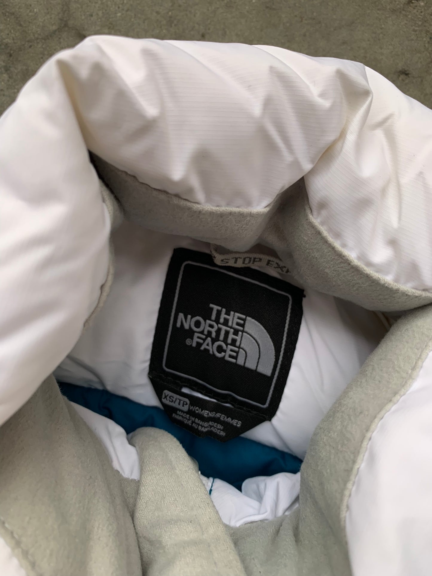 (XS) The North Face 700 White Vest