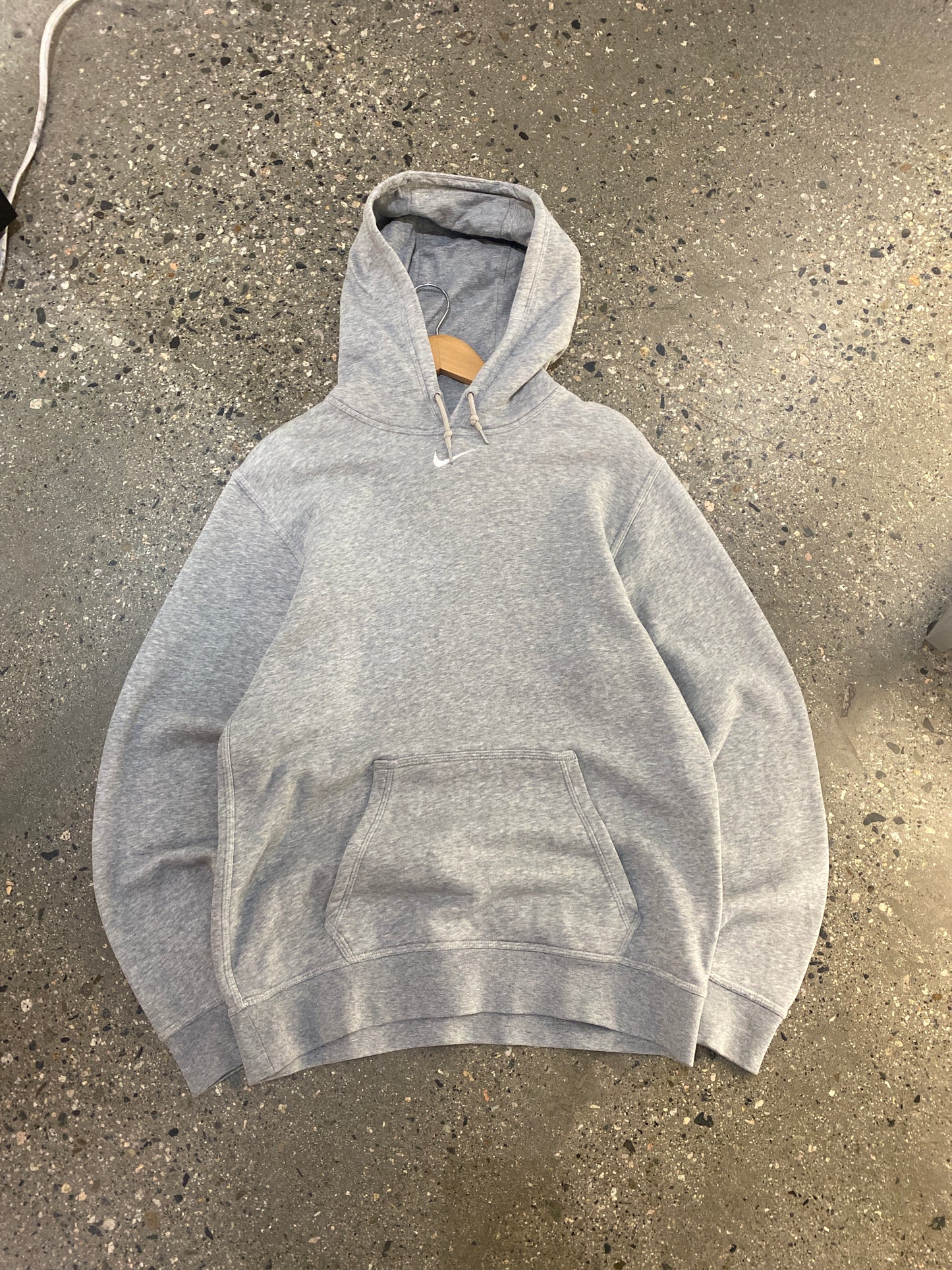 (S) Nike Grey Center Swoosh Hoodie 2010s