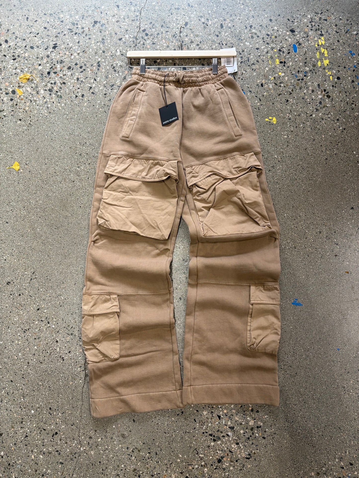 (S) BNWT EntireStudios Utility Cargo Sweats Cork Color ( Retails for $215 CAD)