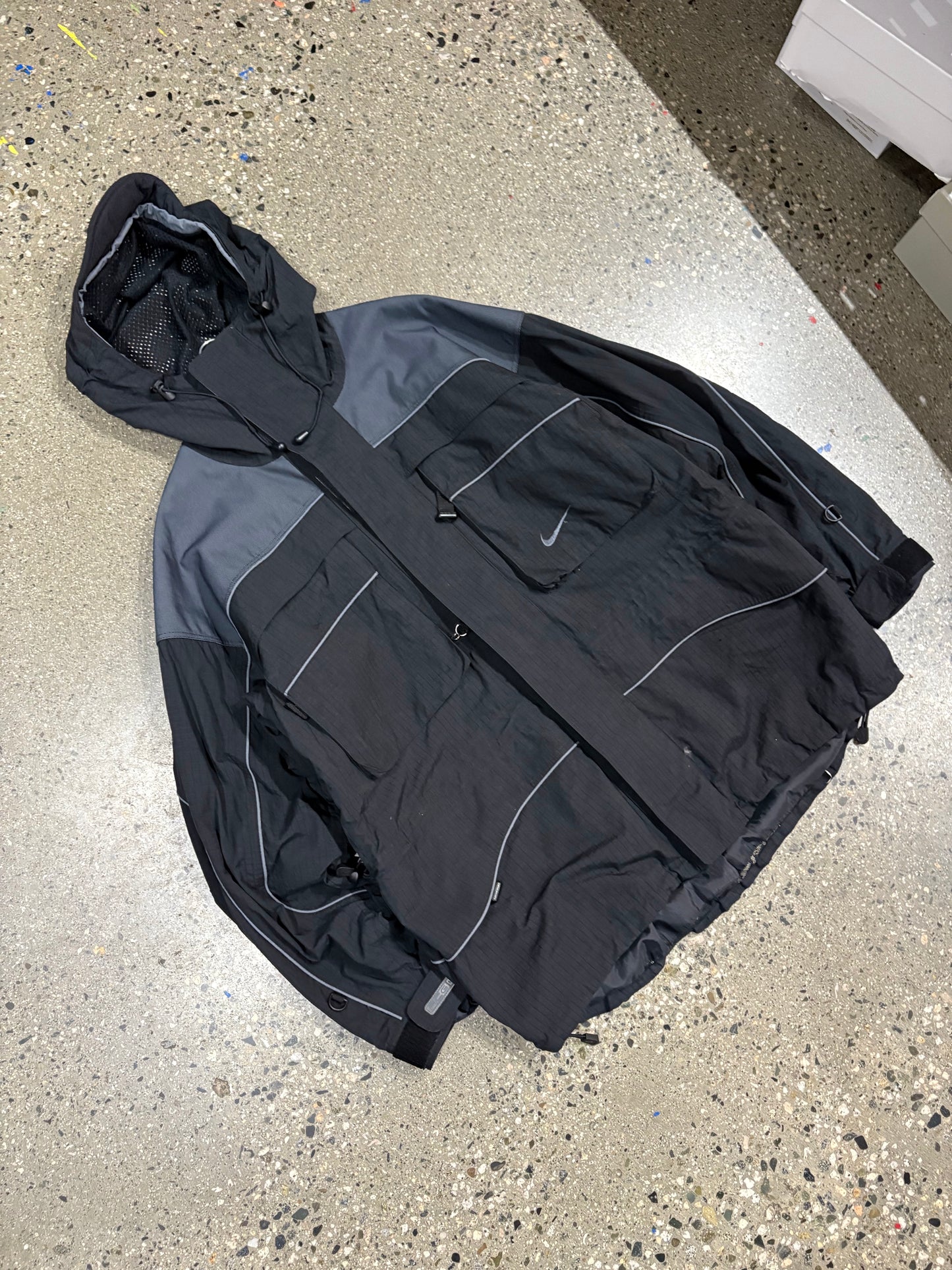 (M/L) Nike ACG Jacket