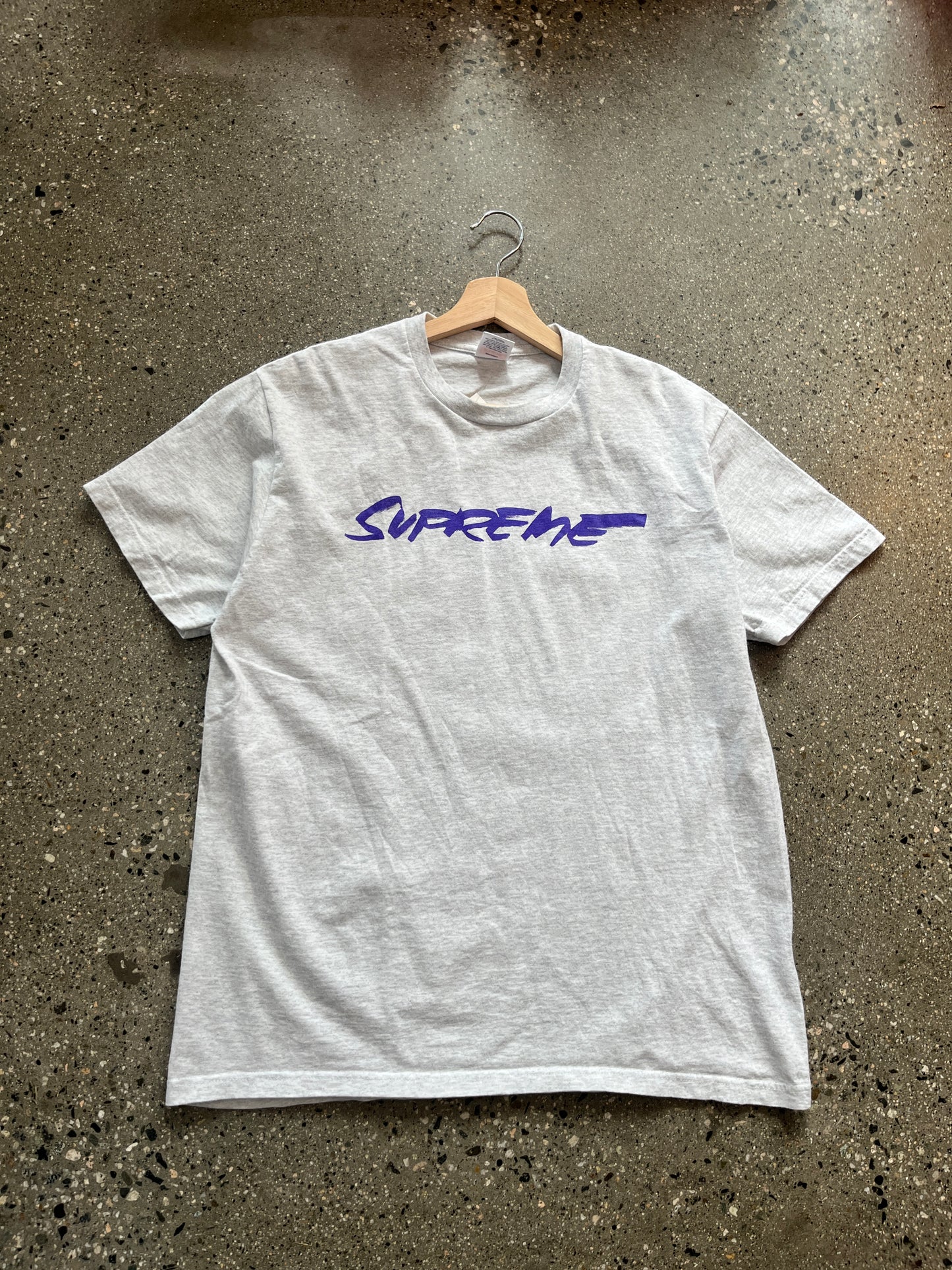 (M) Supreme Script Tee