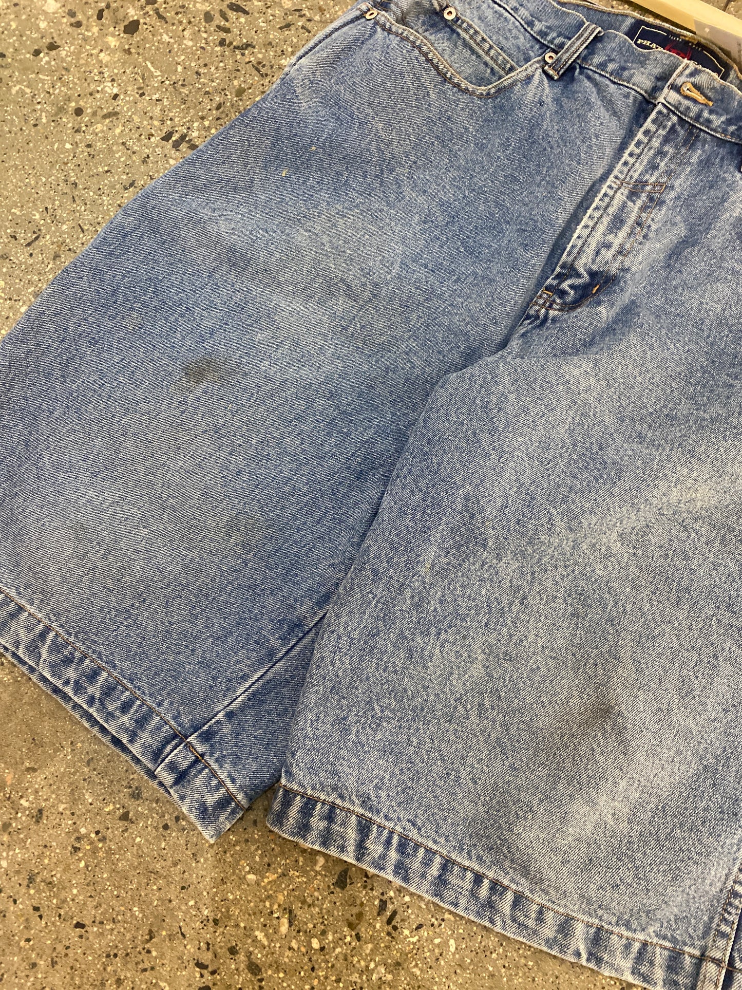 (36”) Phat Farm Baggy Carpenter Jorts