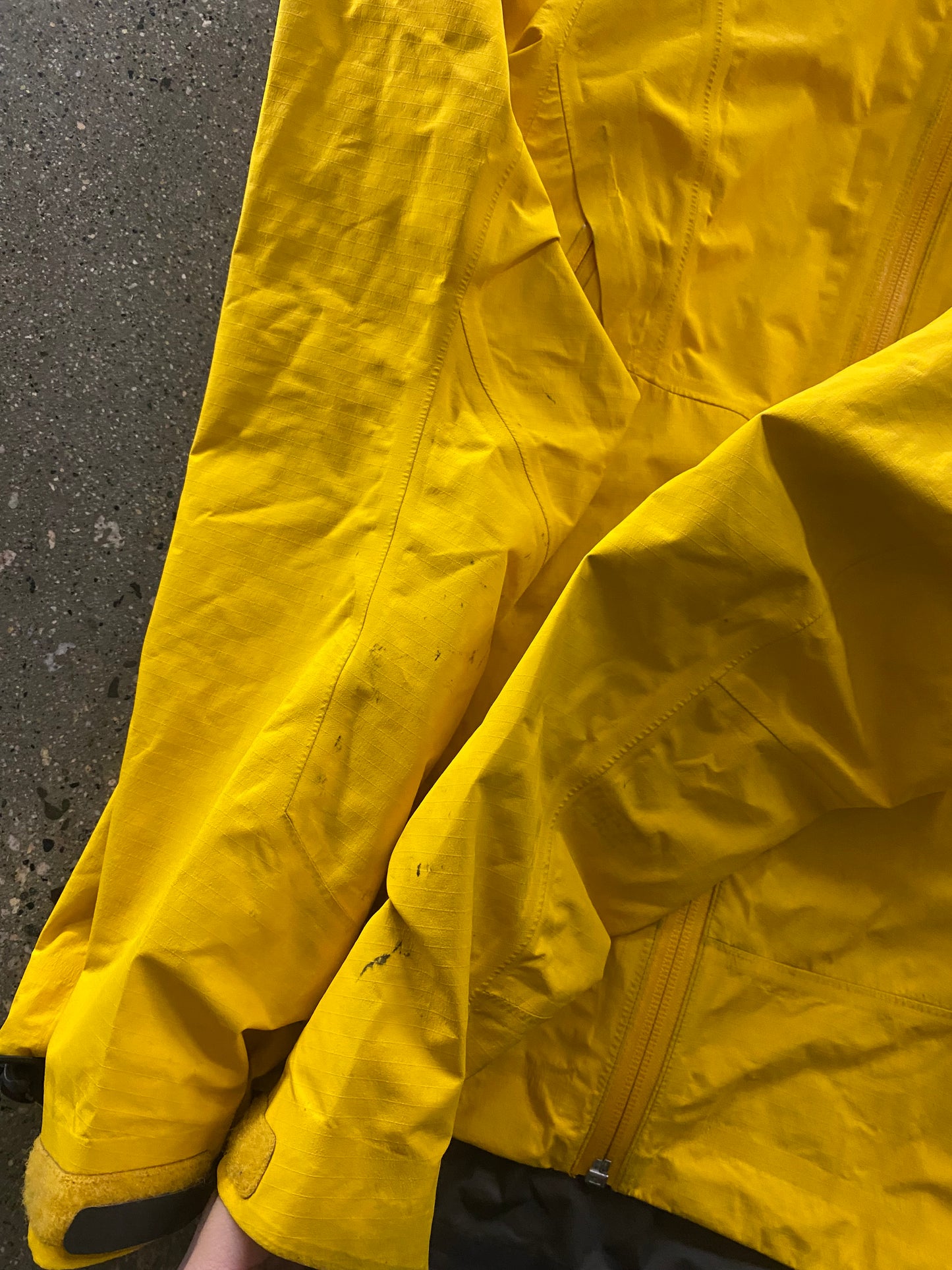 (Womens S) Arcteryx Beta SL yellow