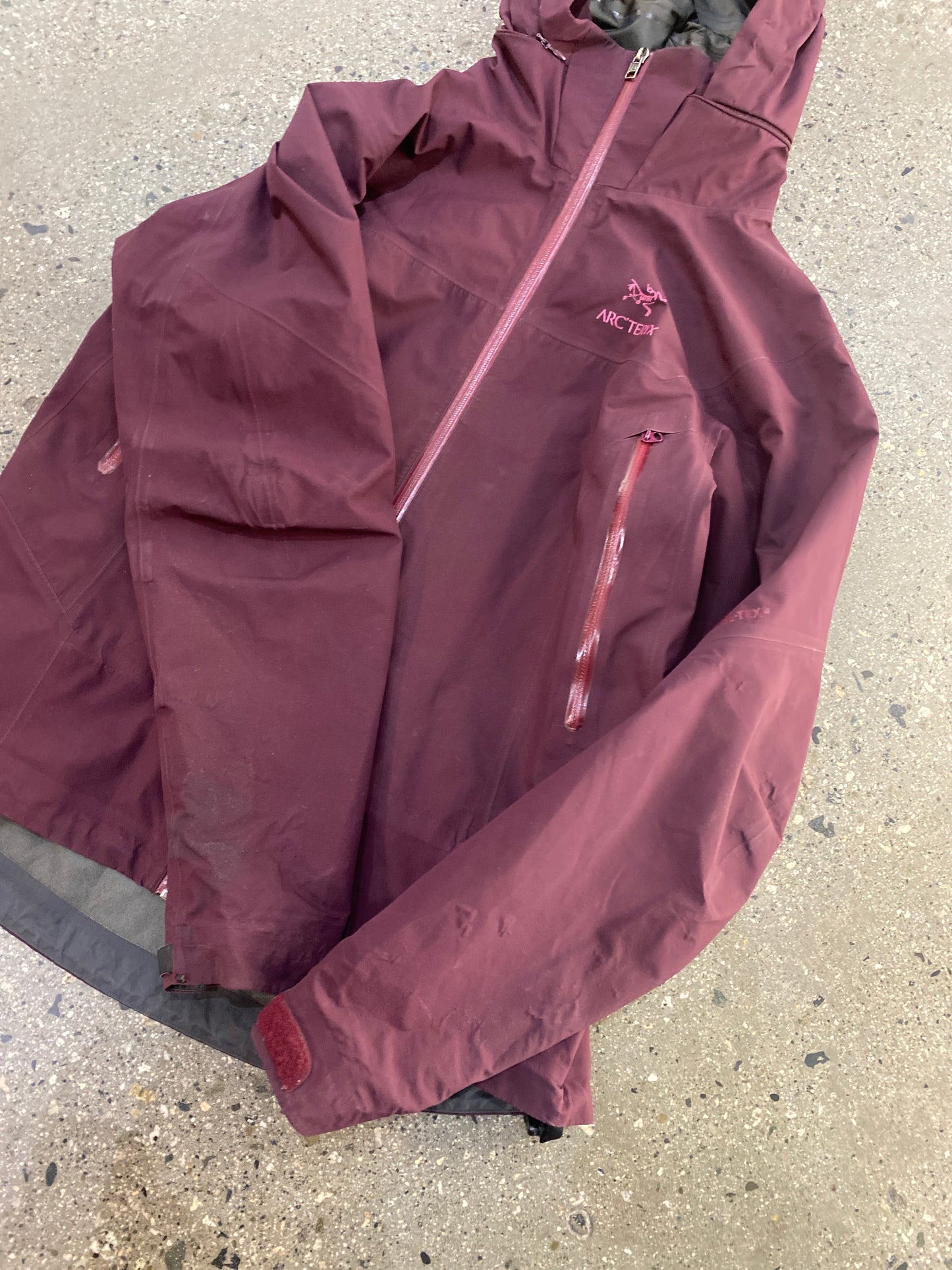 (Womens L) Arc’teryx Zeta AR