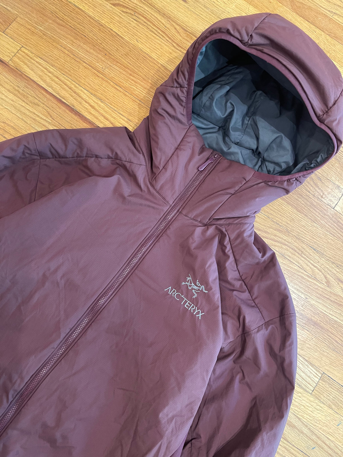 (Men’s L) Arc’teryx Burgundy Atom LT Hoody