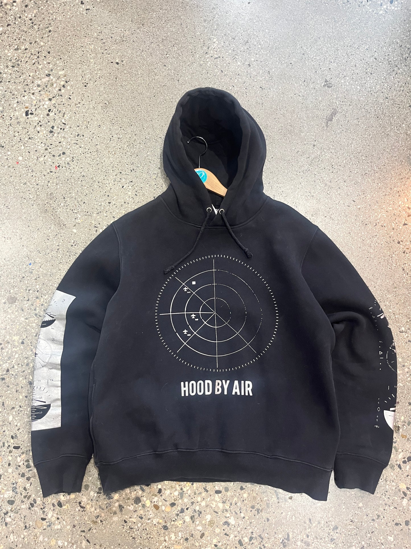(L) Black Hood by Air Hoodie