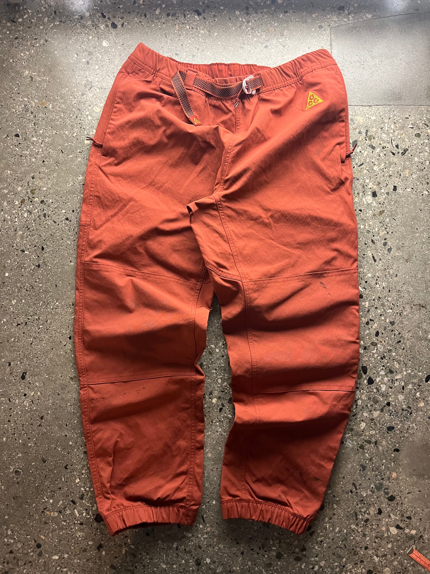(S) Nike ACG Mountaineering Ripstop Pant