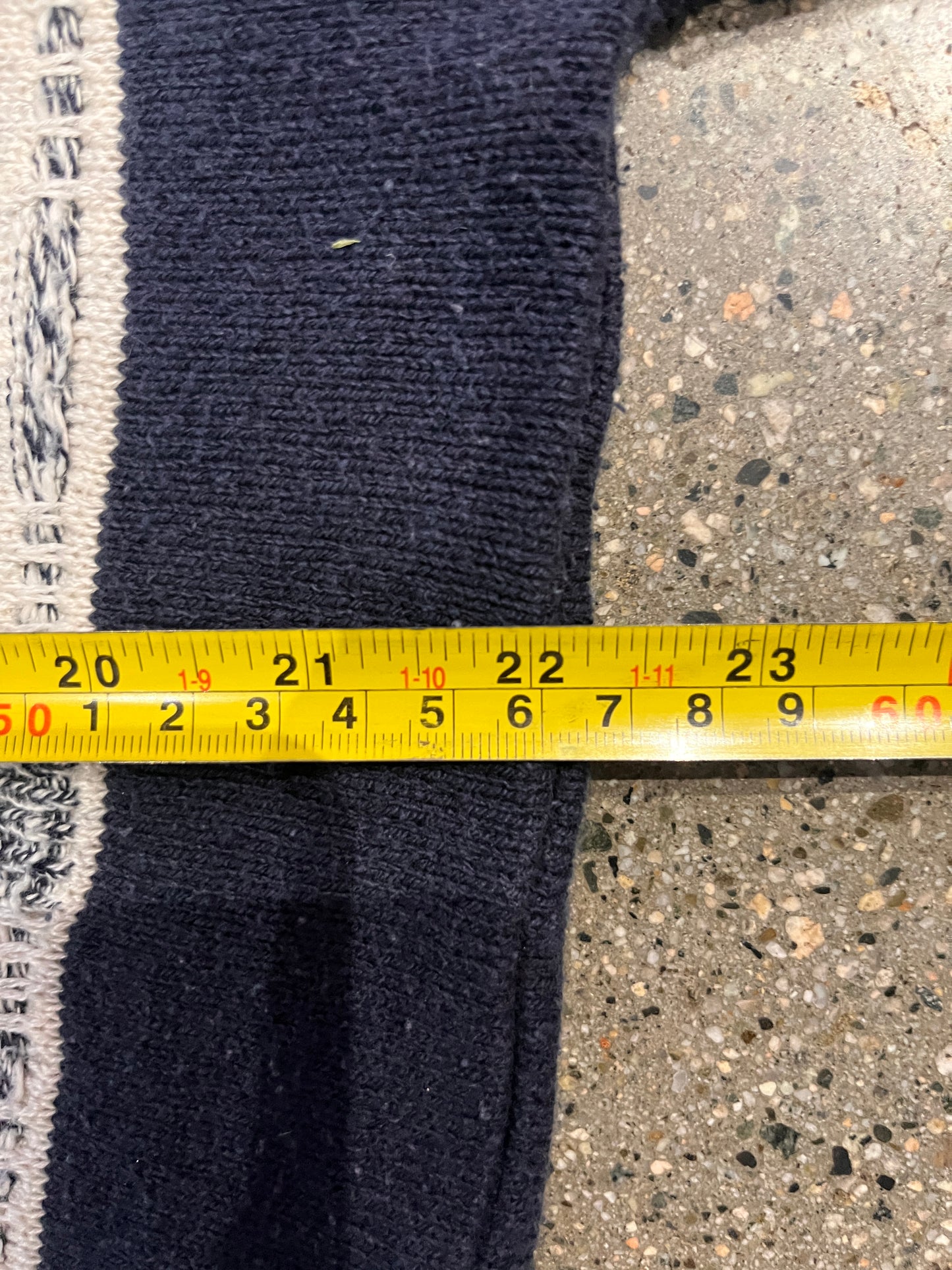 (L/XL) VIC1 - Bueckle 3D Knit Cardigan