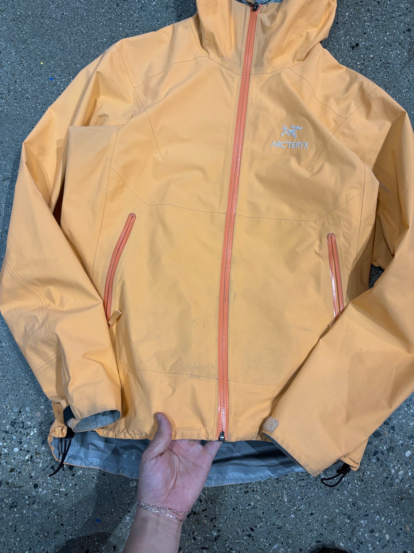 (Womens M) Arcteryx Zeta SL PEACH