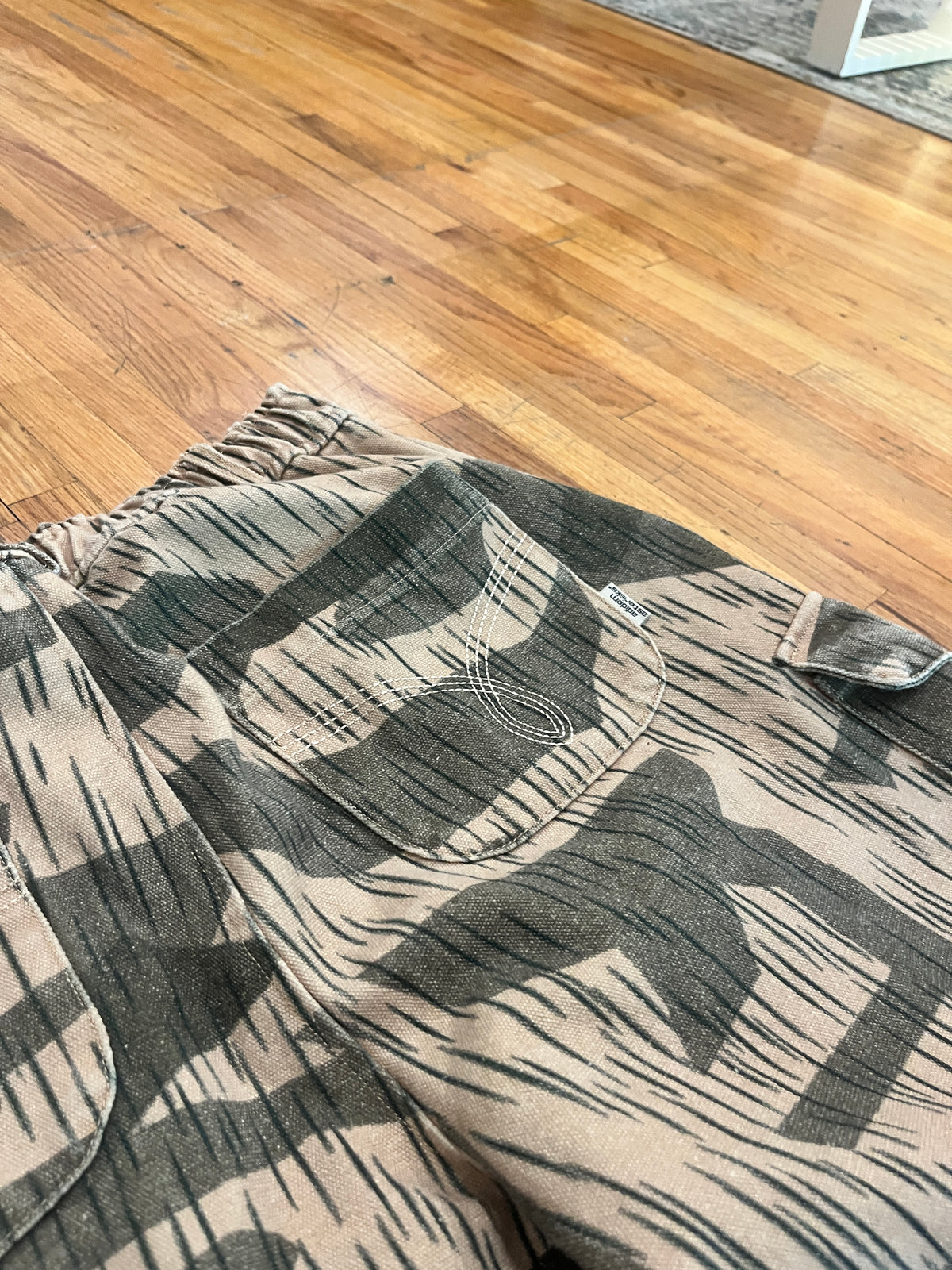 (S- M) Adidems Asteriks Camo Twill Balloon Cargo Pants