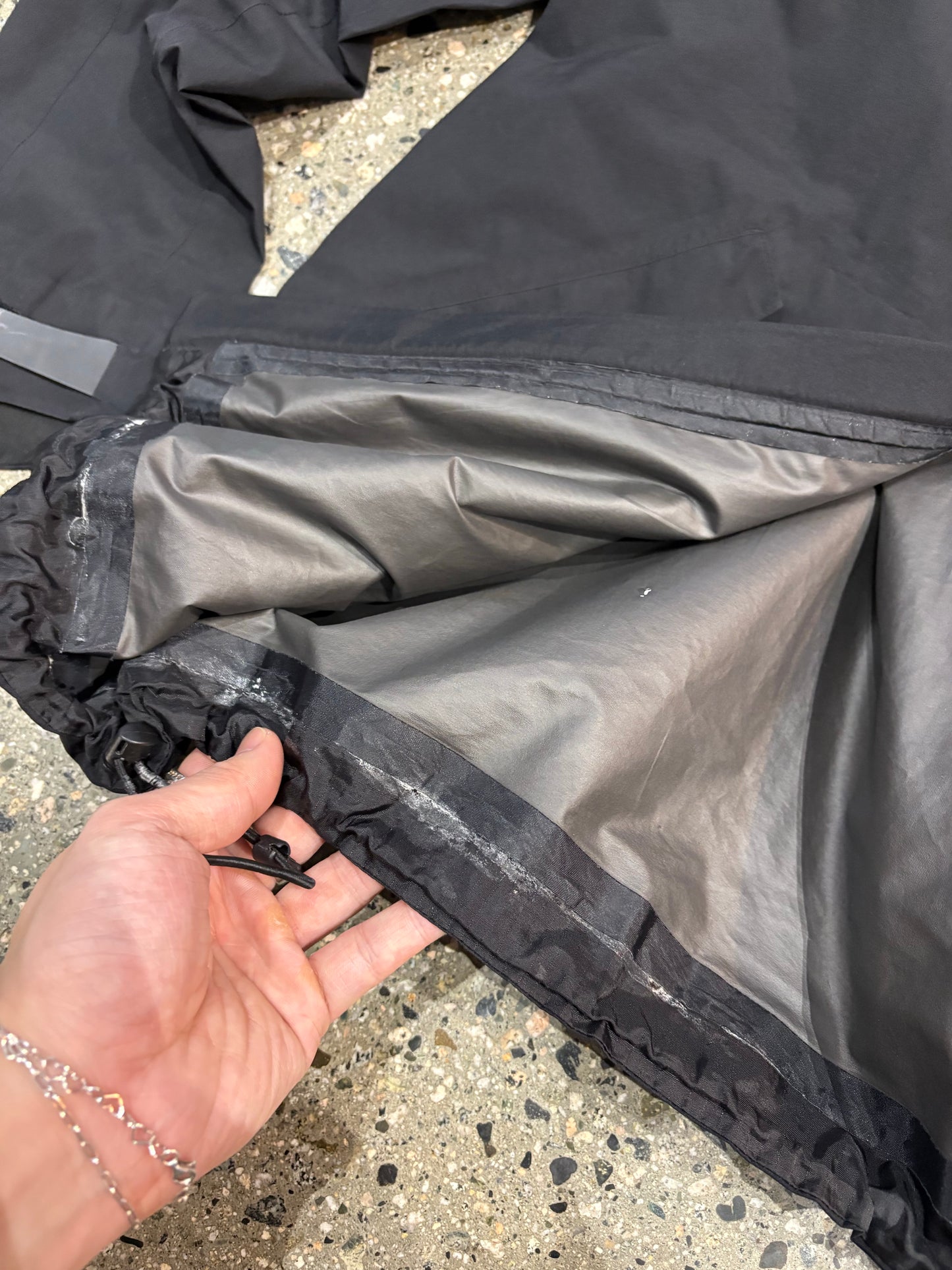 (S) Canada Goose Rain Jacket