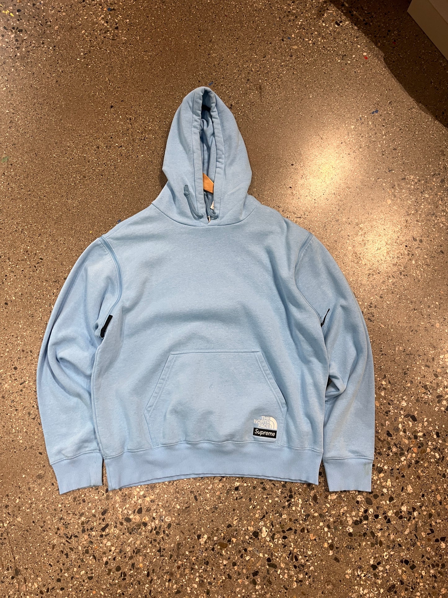 (L) The North Face x Supreme Convertible Hoodie