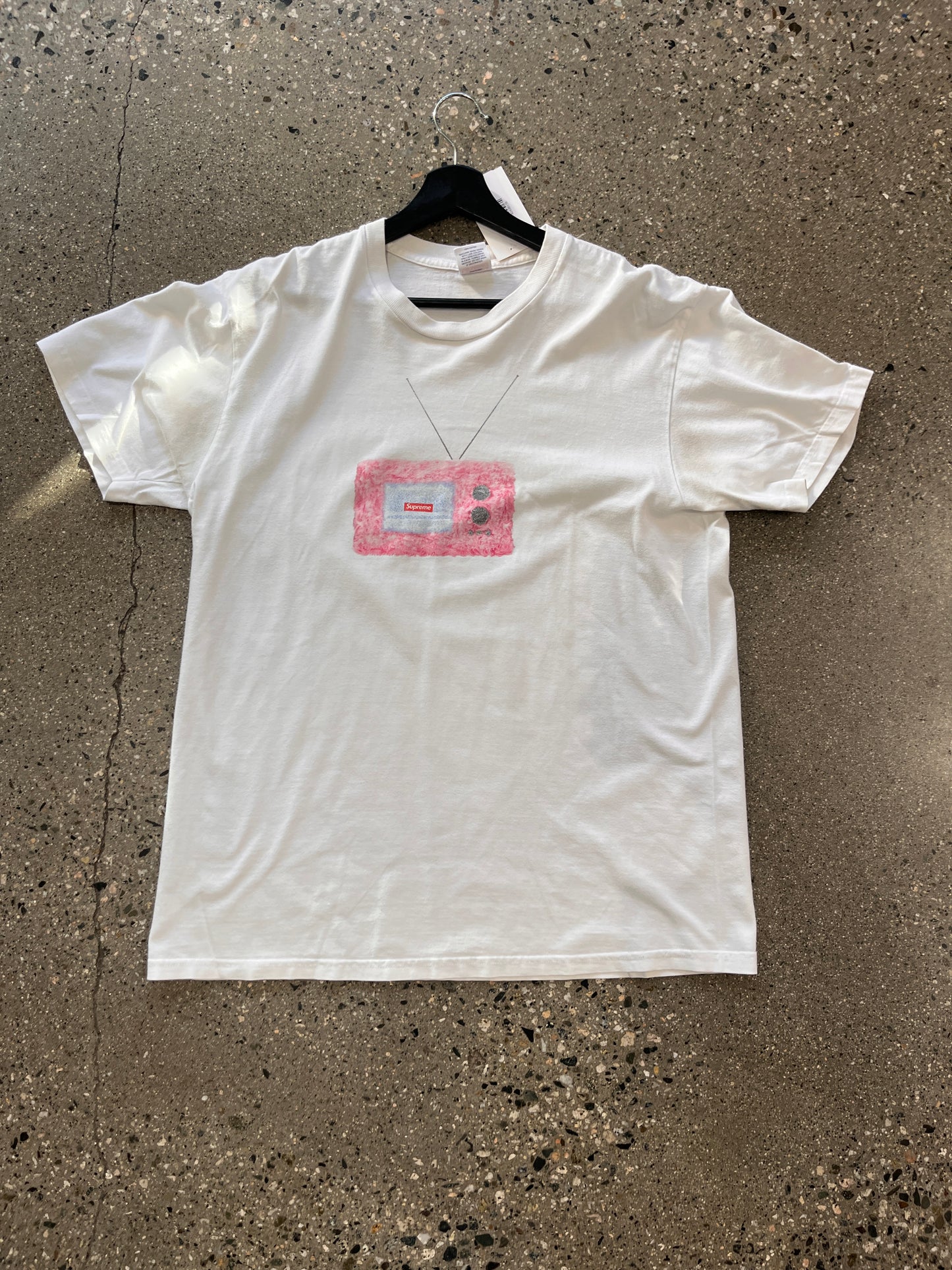 (L) Supreme TV TEE