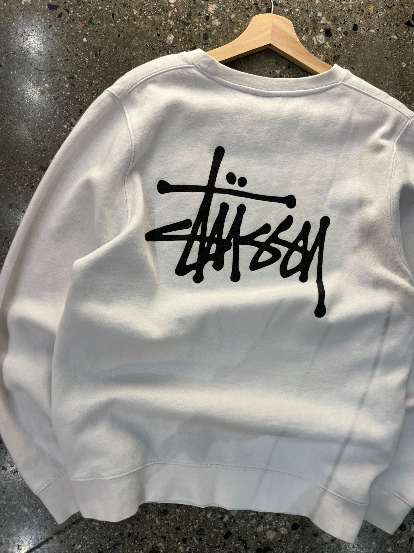 (M) B141 - stussy Crewneck white