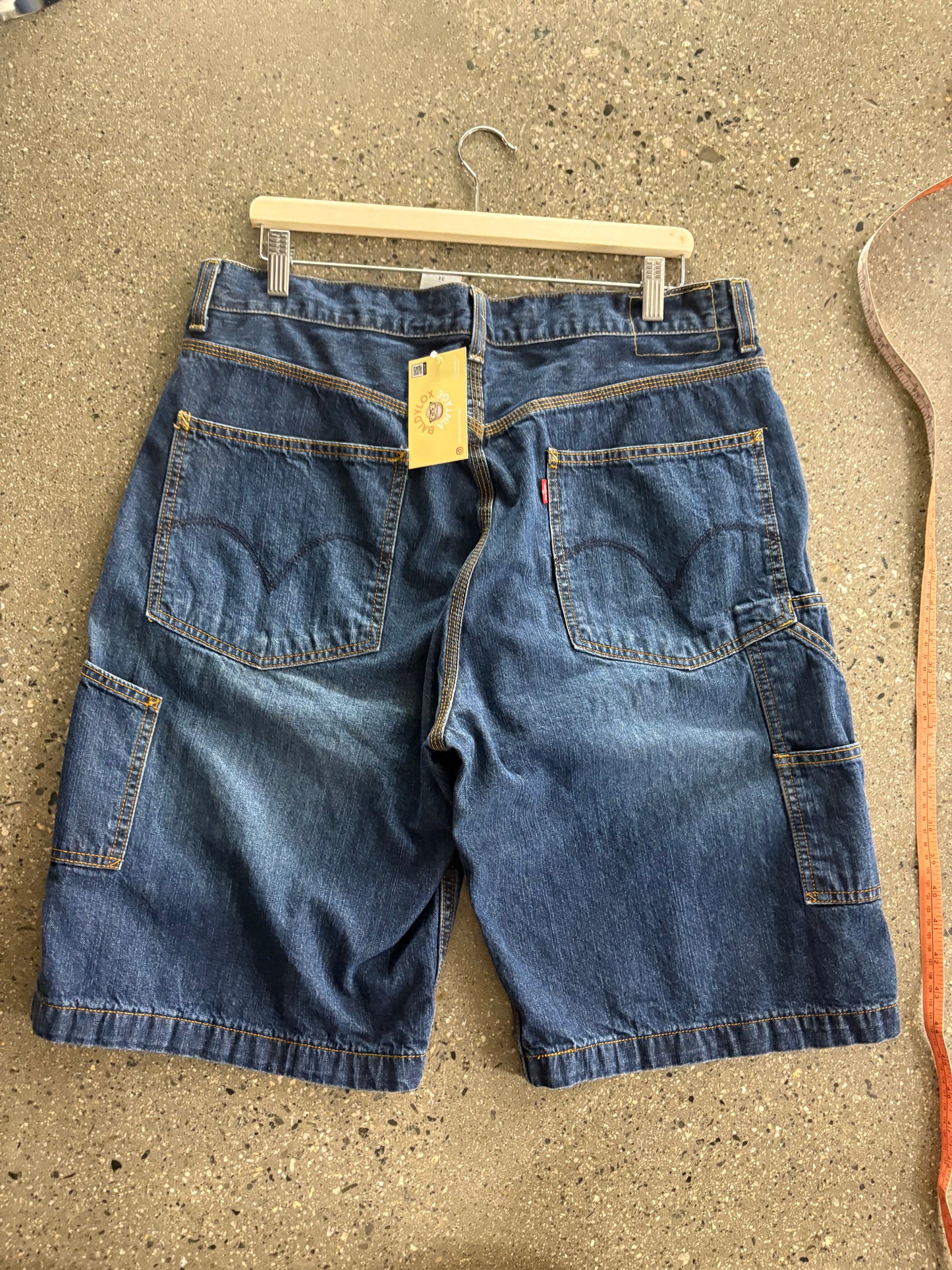34” Baggy Levi Carp Jort
