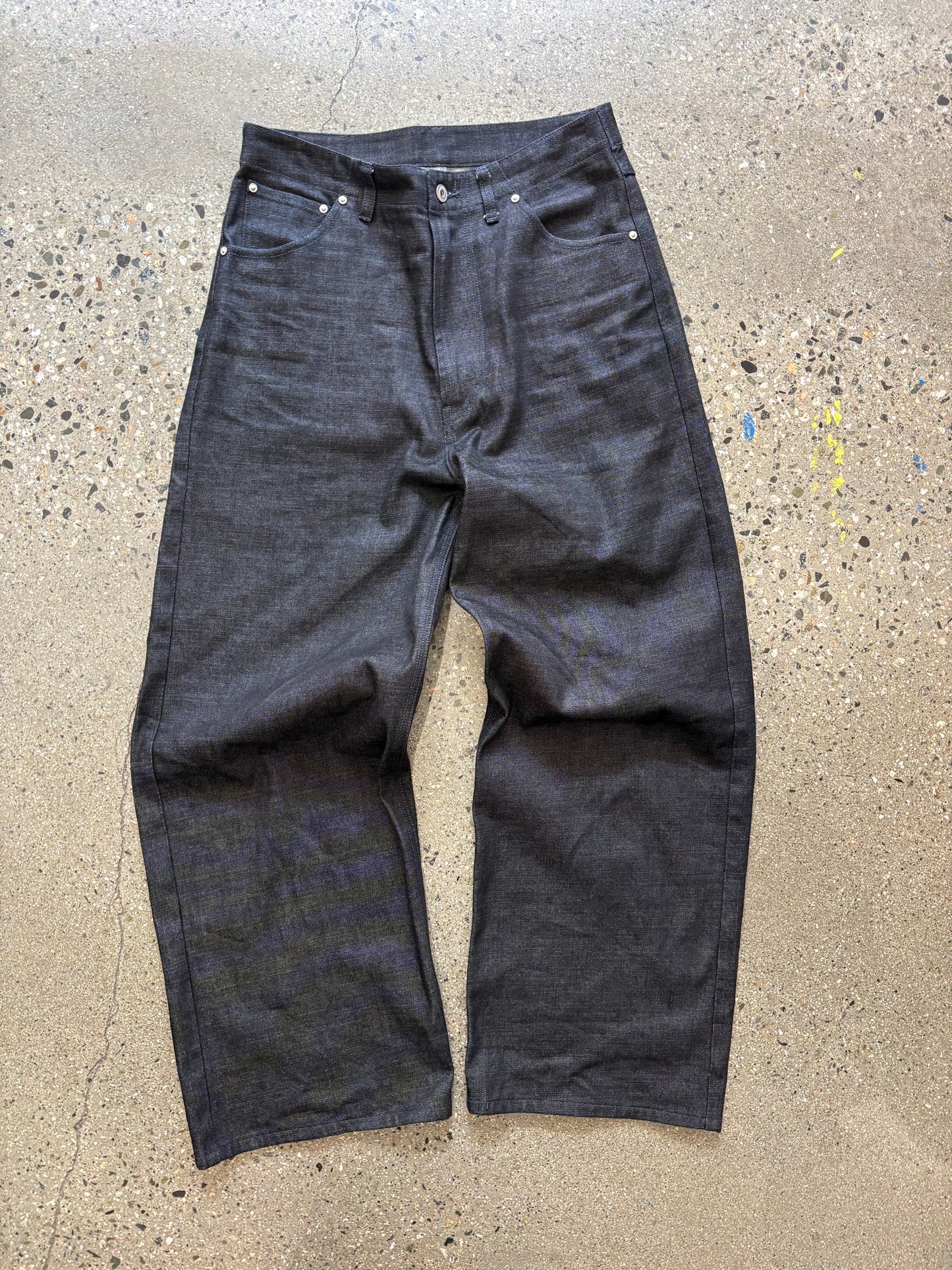 (30W”) Common Divisor Raw Jeans