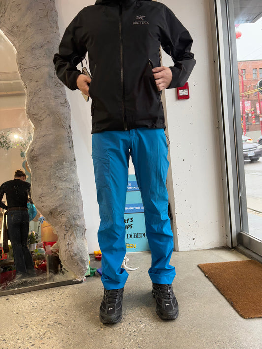 (27”) Arc’teryx Nylon Pants