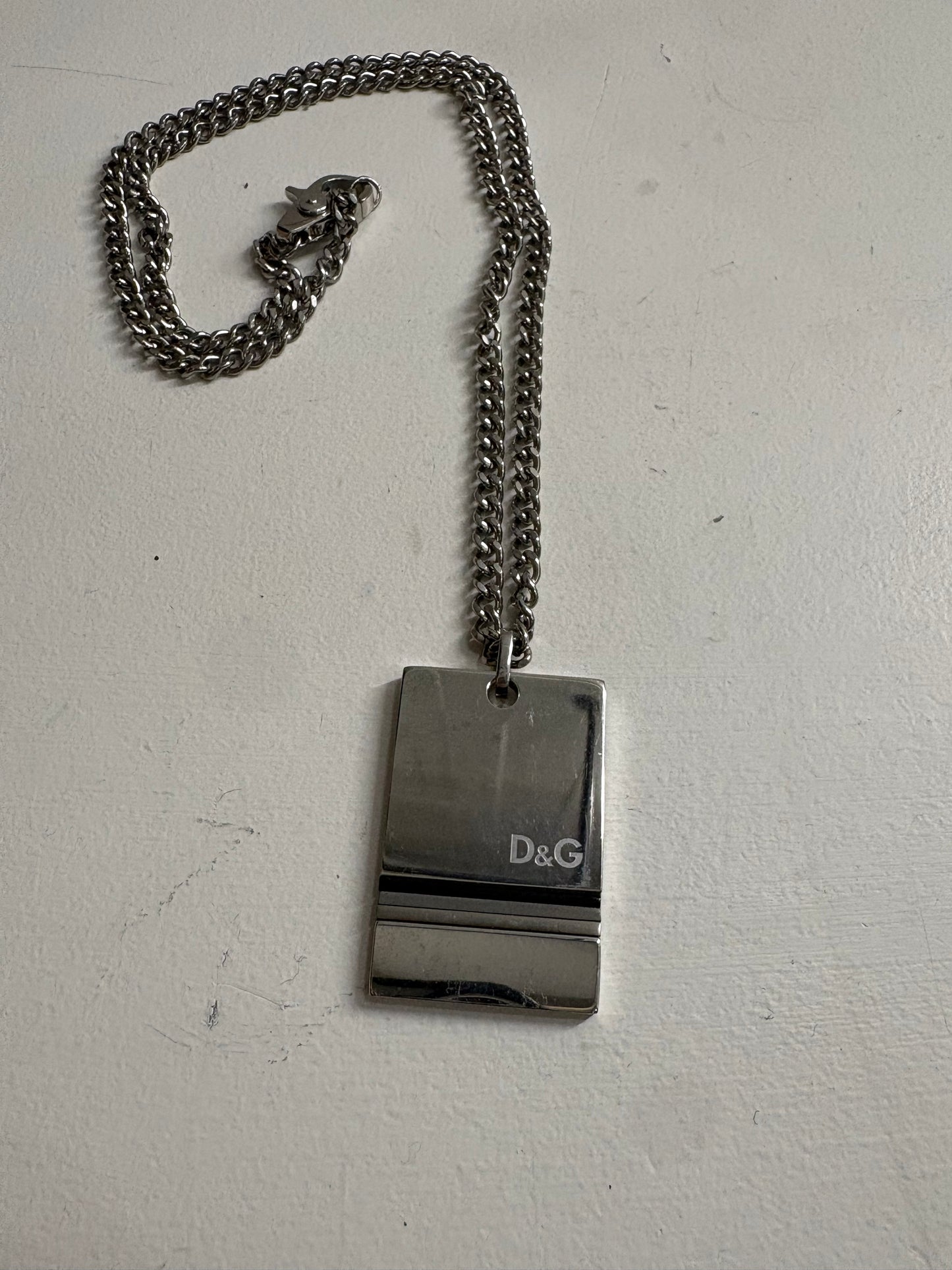 (12”) D&G Silver Stainless Pendant + figuro chain