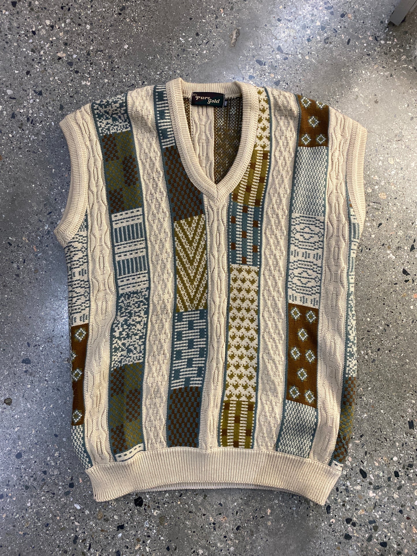 (M/L) 90s Pure Gold 3D Coogi Style Knit Vest