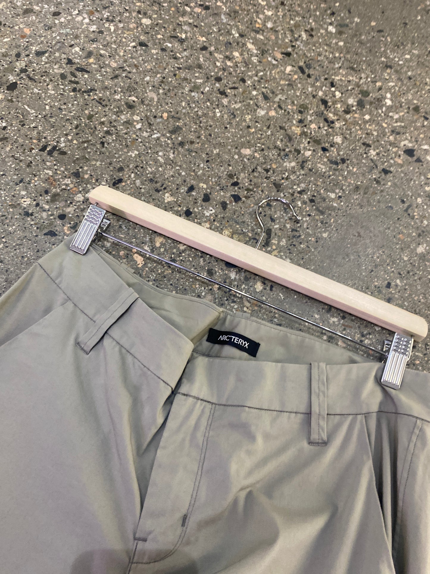 (30”) Bf1 - Arc’teryx Nylon Pant