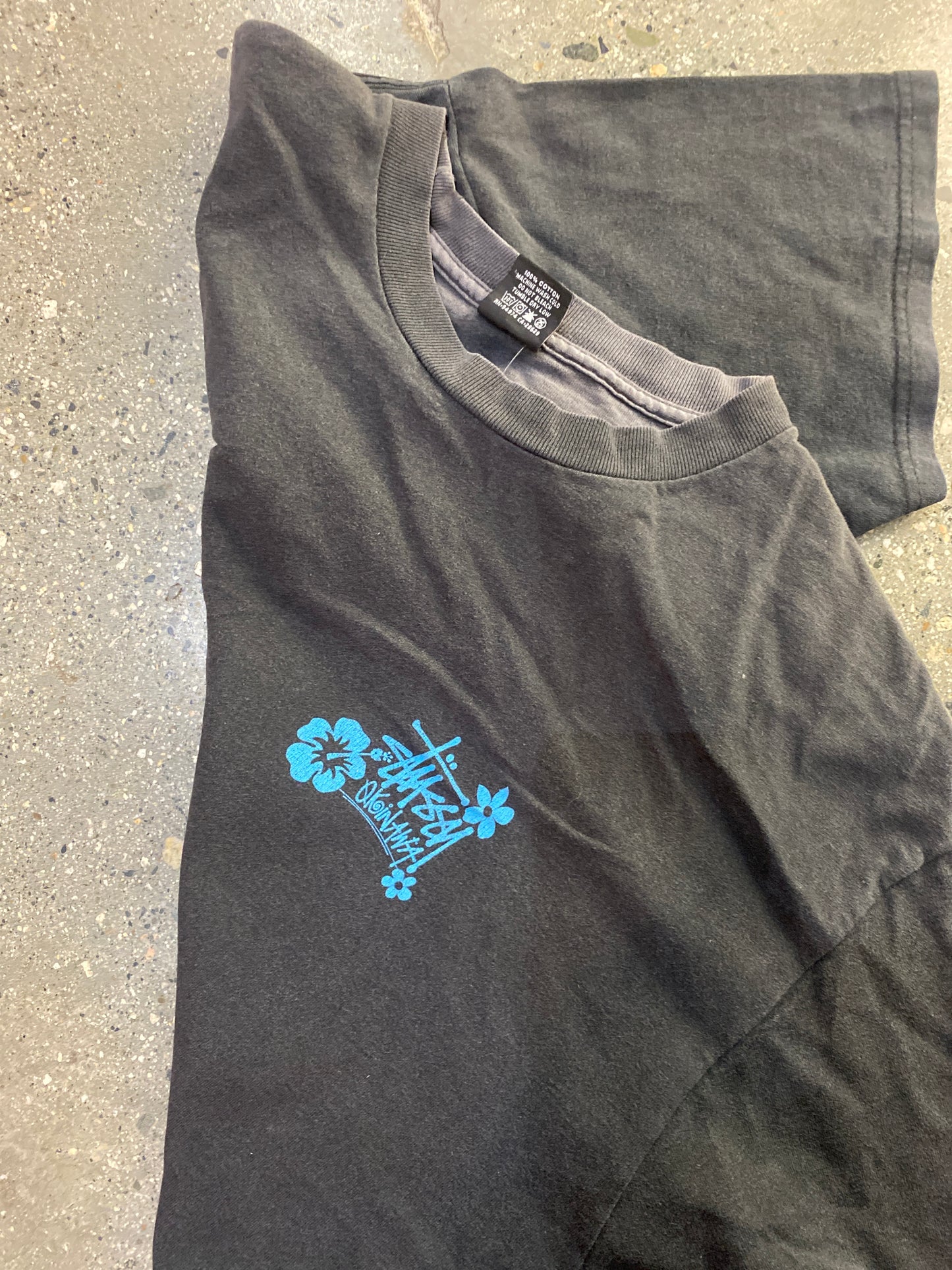 (L) mid 2000s Stussy Okinawa Tee