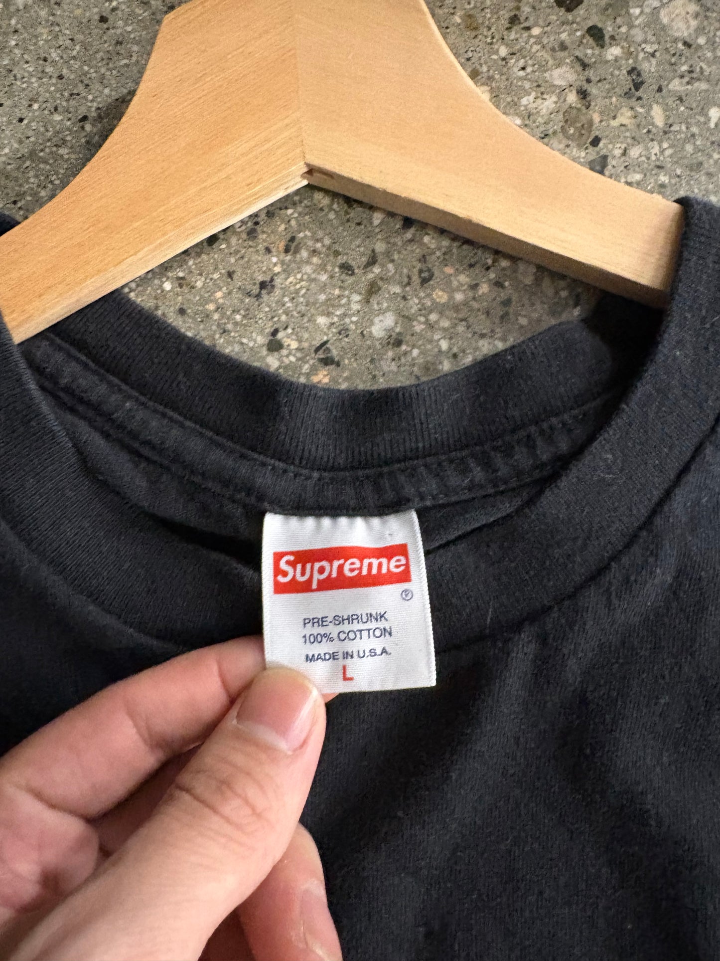 (L) Supreme Sekintani La Norihiro Tee
