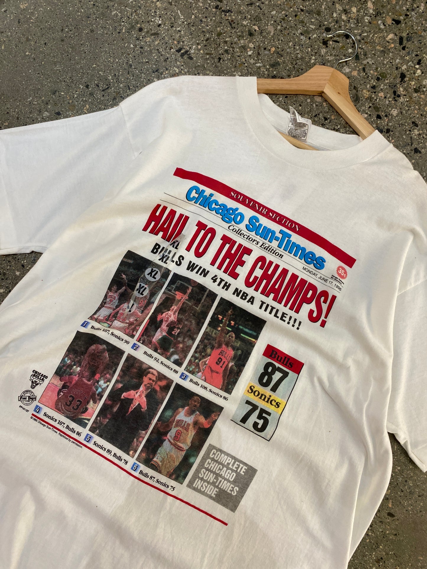 (XL) 1996 Deadstock Chicago Bulls 4th Title Tee