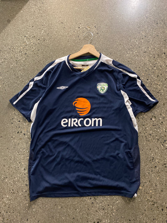 (L) Ireland Kit ( As Is / Pealing Print )