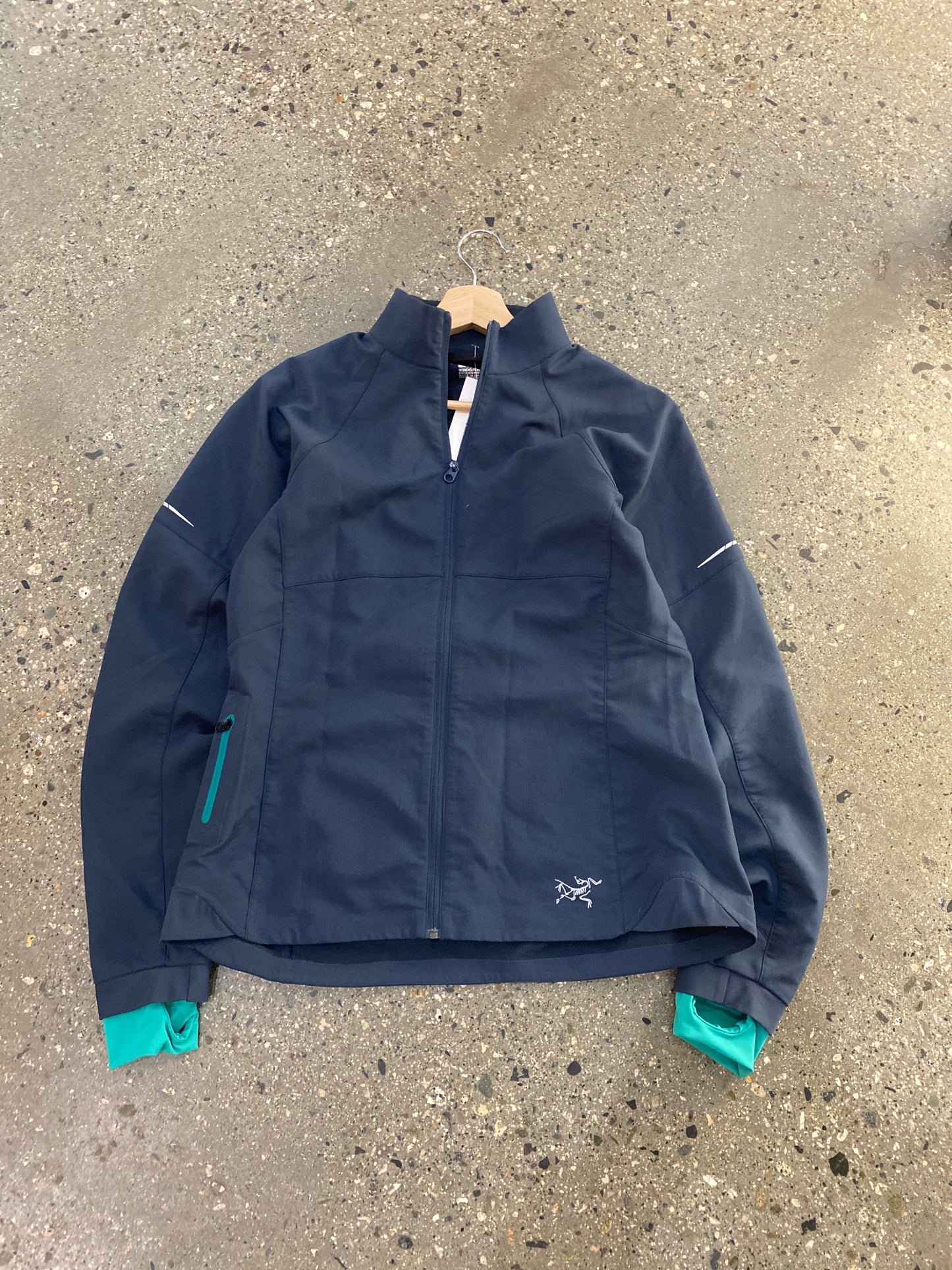 (Womens M) Arc’teryx Light Zip Up sample