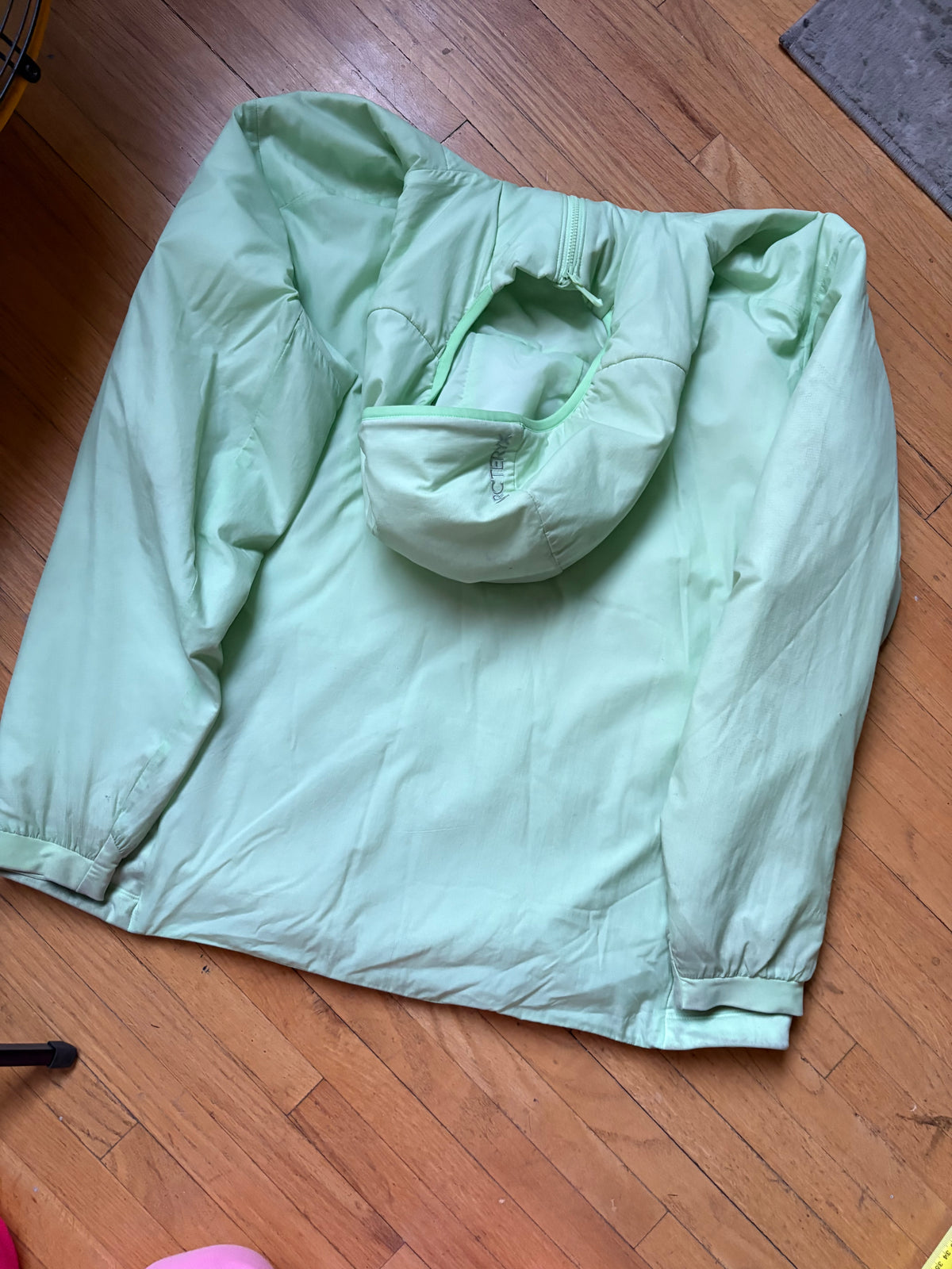 (L) Mint Green Proton LT Arcteryx Hoody