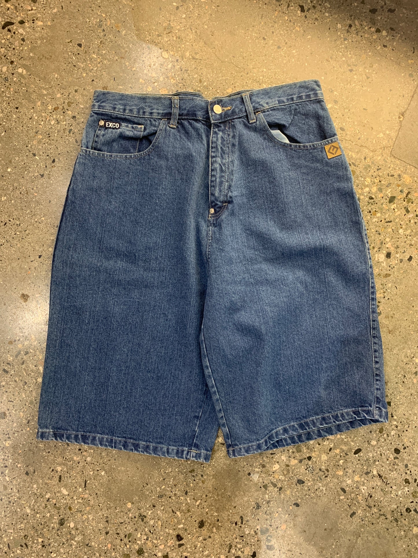 sh9 - 34w Exco Jorts