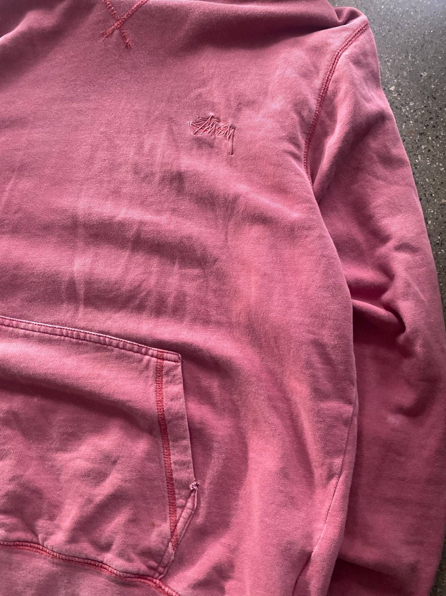 (M) stussy pink pigment hoodie