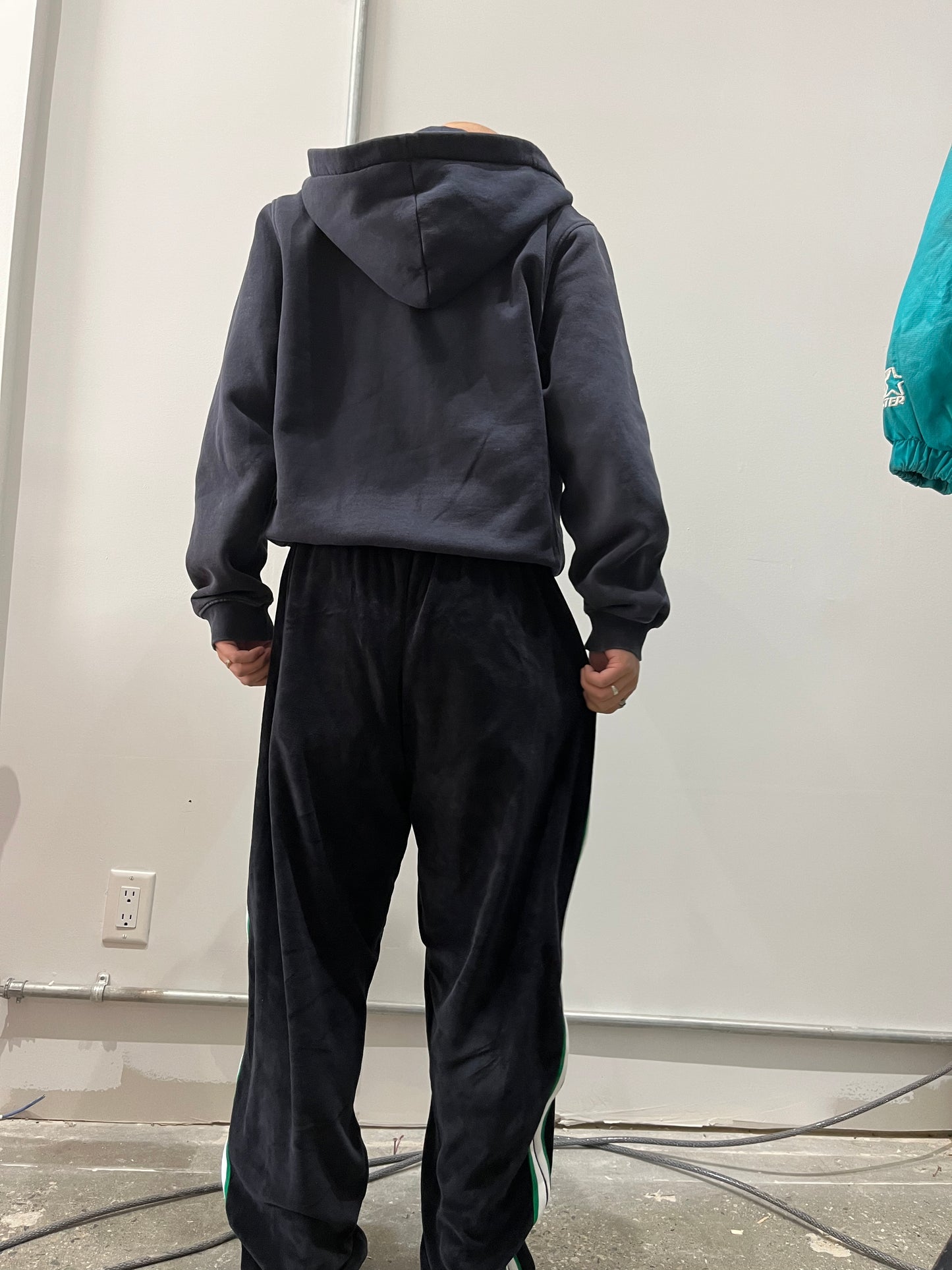 (28”) 80s/90s Nike Velour Swoosh Pants